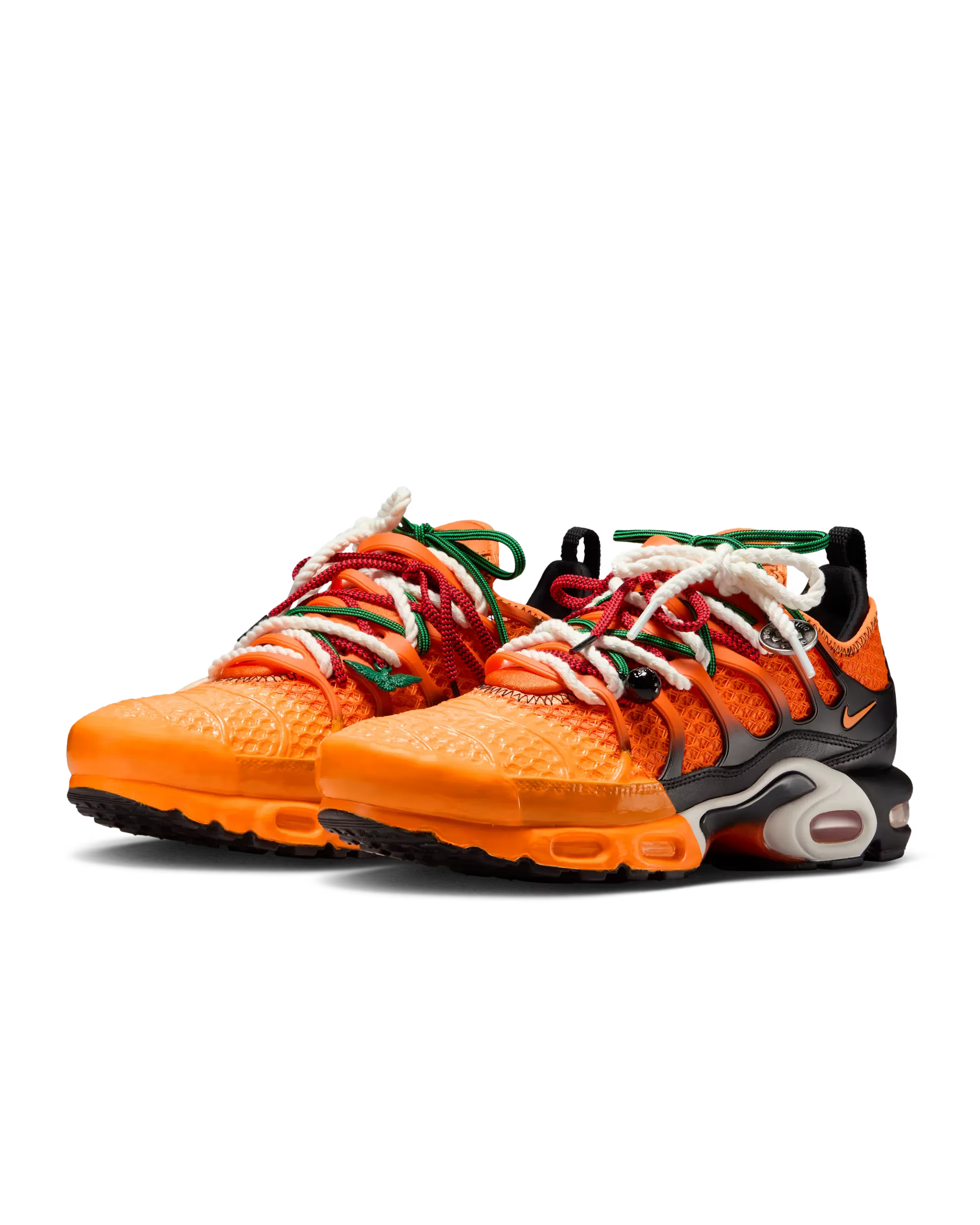 Homecoming-x-Nike-Air-Max-Plus_African-Sunrise-Safety-Orange_IM4960-800_img5
