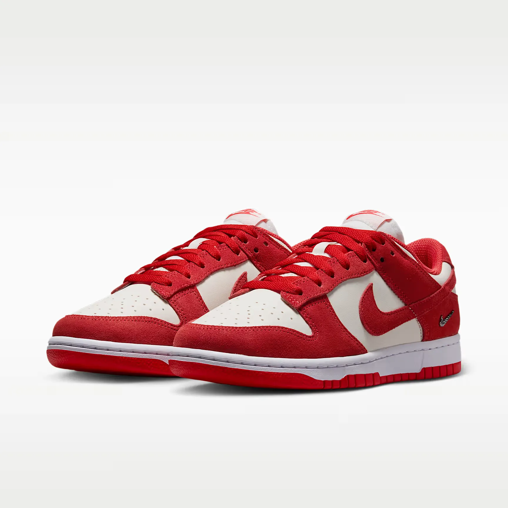 000000_Nike_Nike-Dunk-Low-Wmns_IO4244-103_img4