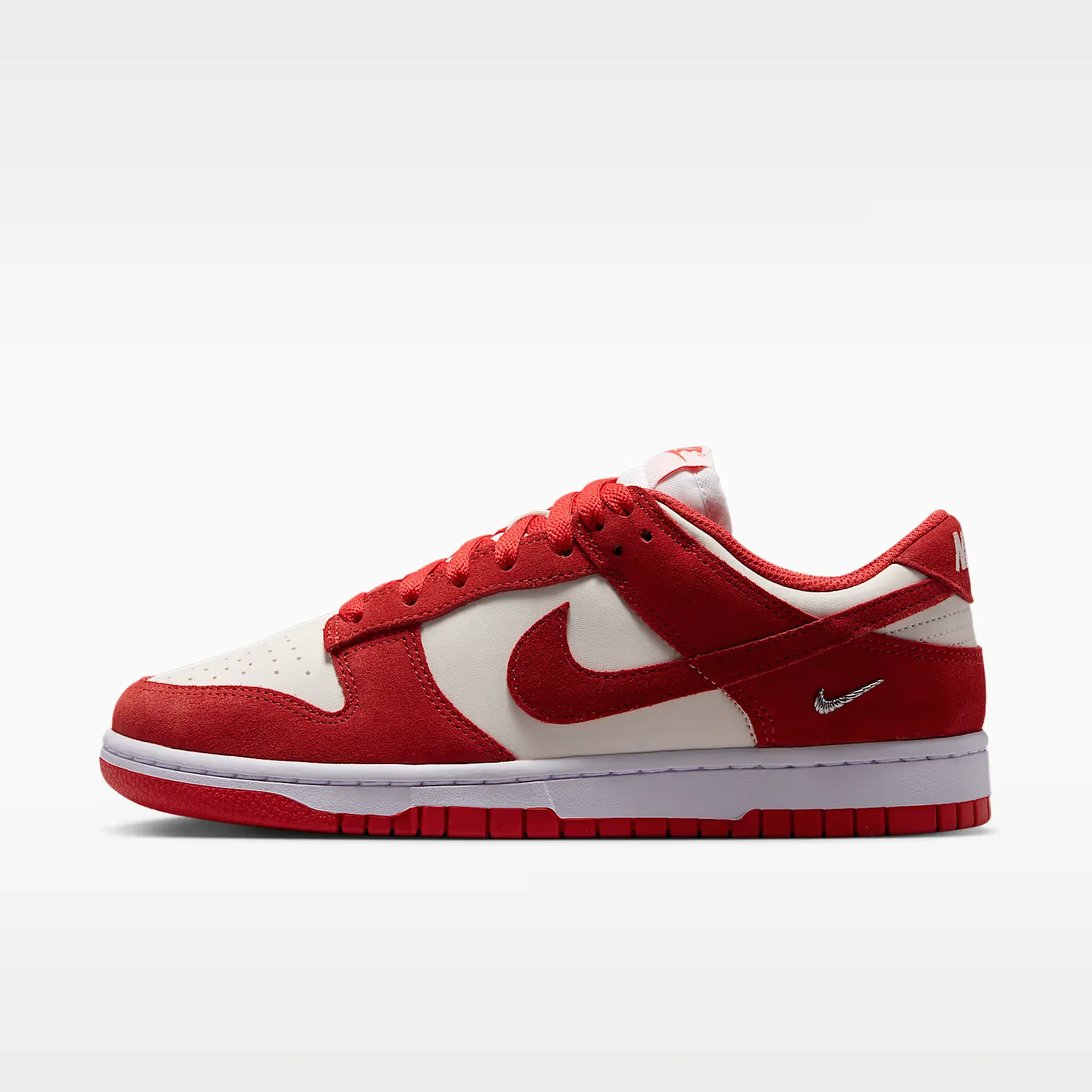 000000_Nike_Nike-Dunk-Low-Wmns_IO4244-103_img0