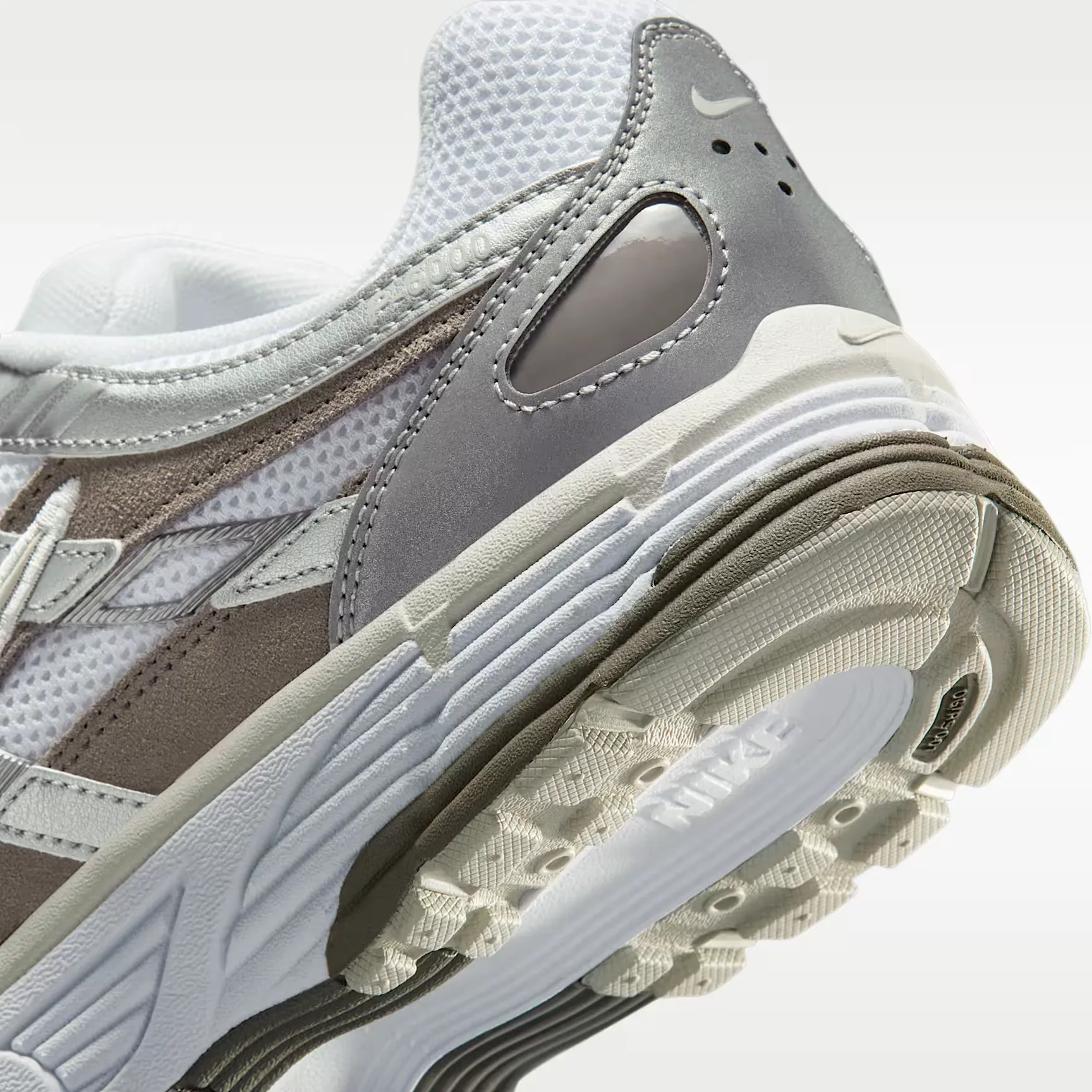 000000_Nike_Nike-P-6000-Wmns_IU7554-100_img7