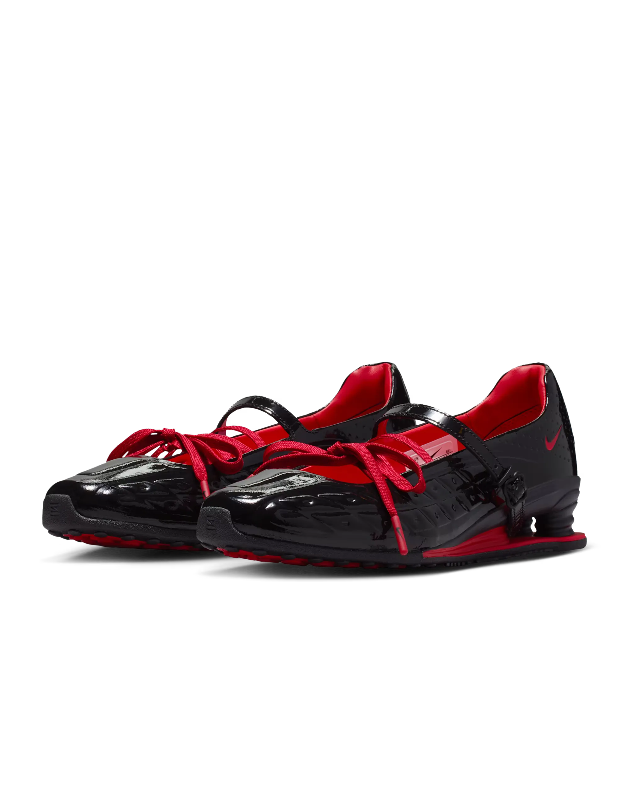 Labelhood-x-Nike-Shox-Z-Calistra-WMNS_Black-University-Red_IW7881-001_img5