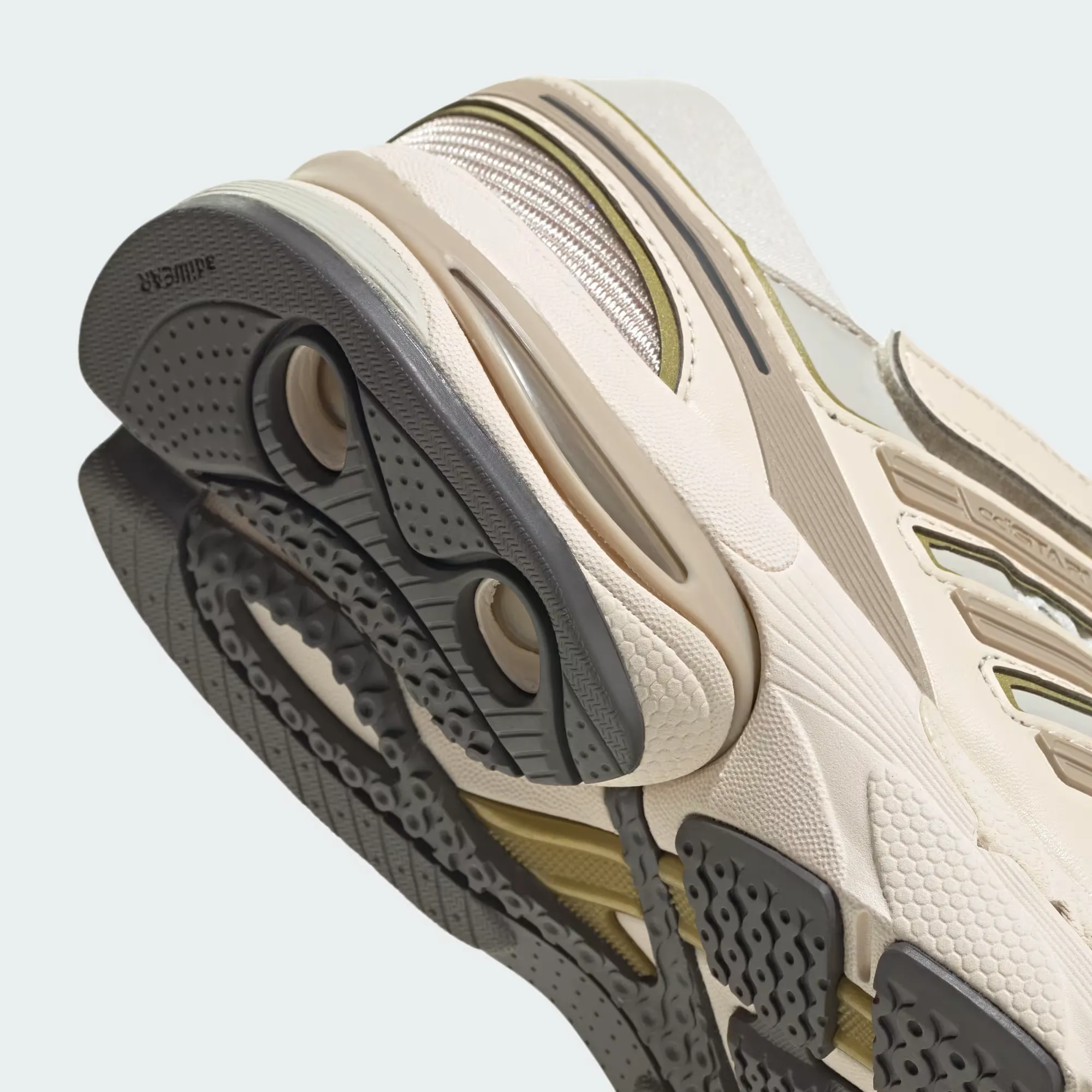 000000_adidas-Adistar-Control-5-MJ_Wonder-White-Wonder-Beige-Alumina_LA1823_img7