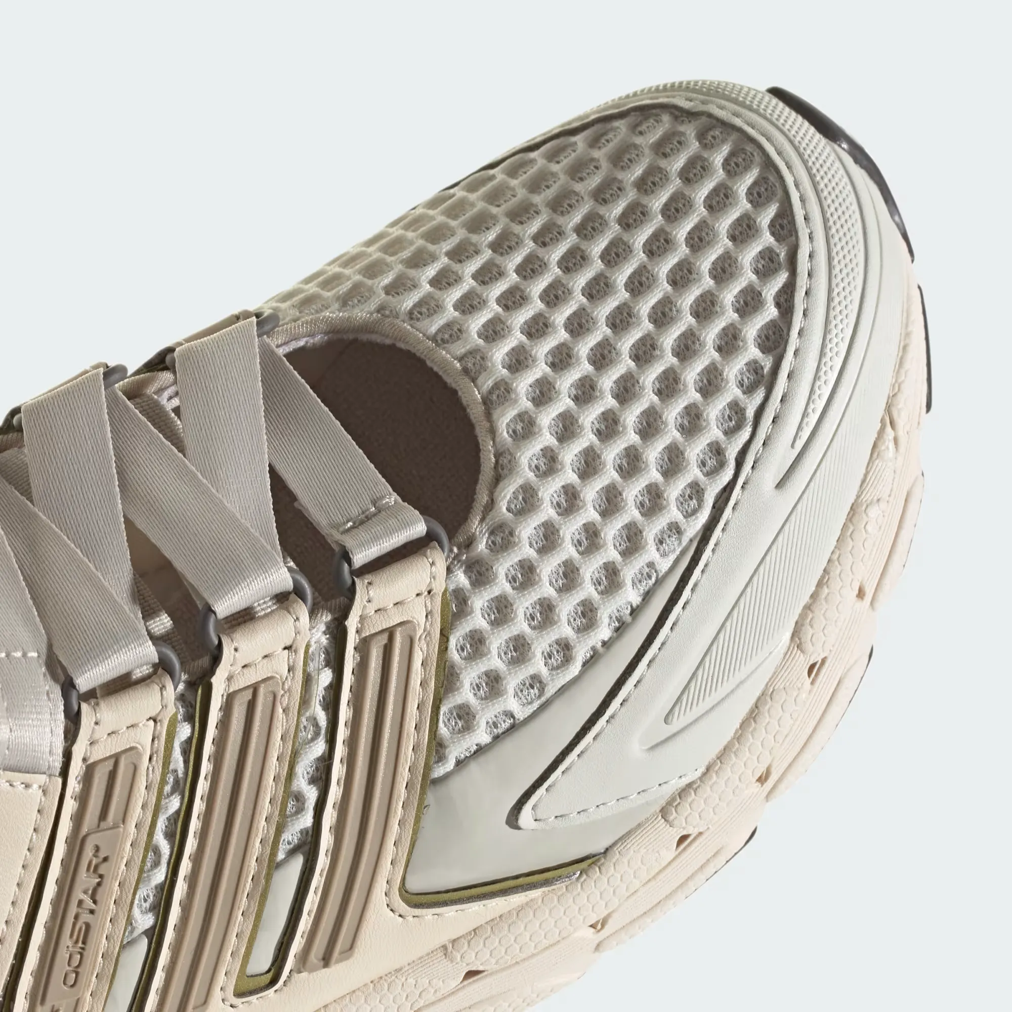 000000_adidas-Adistar-Control-5-MJ_Wonder-White-Wonder-Beige-Alumina_LA1823_img8