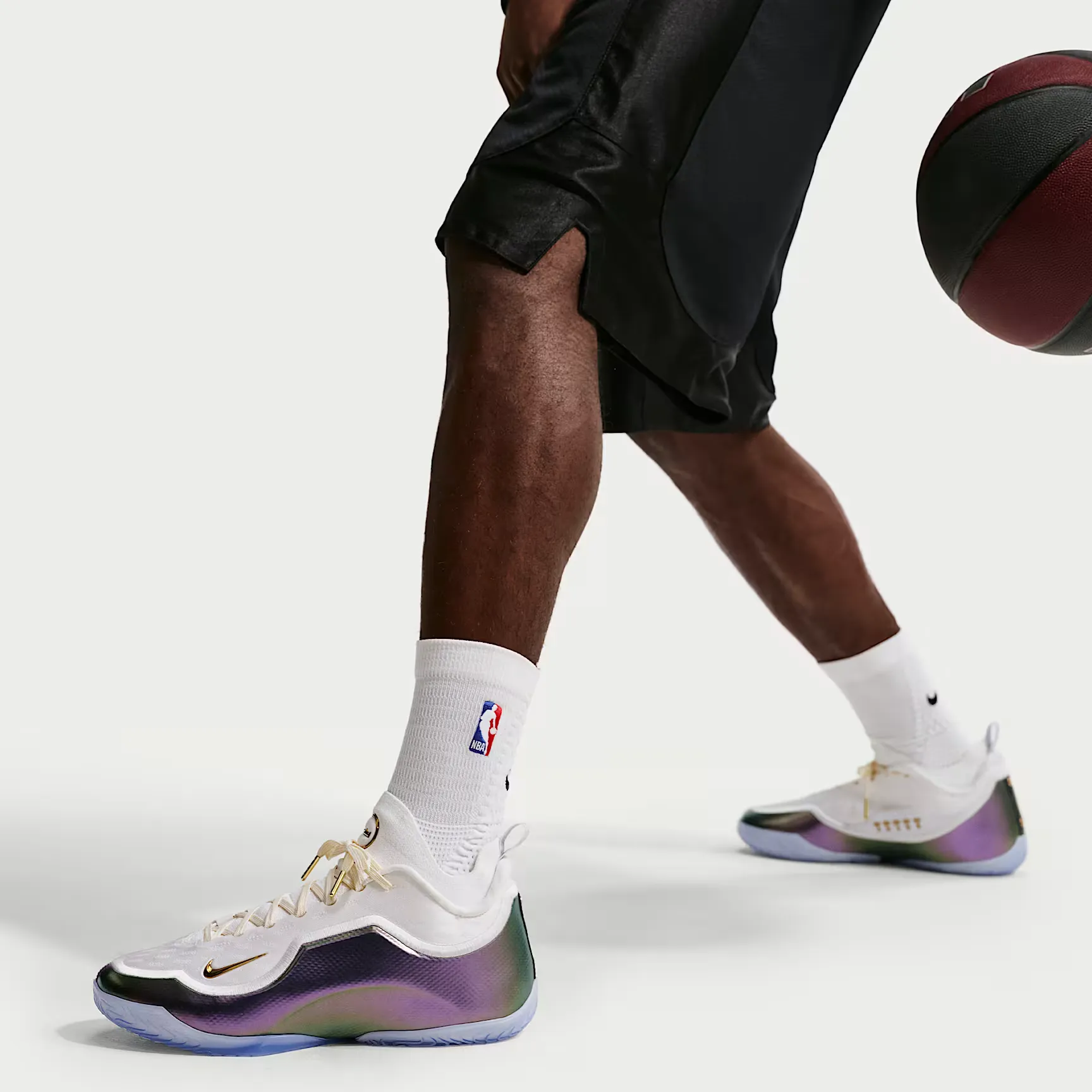 000000_Nike_Lebron-XXIII-Elite_IB9557-100_img15