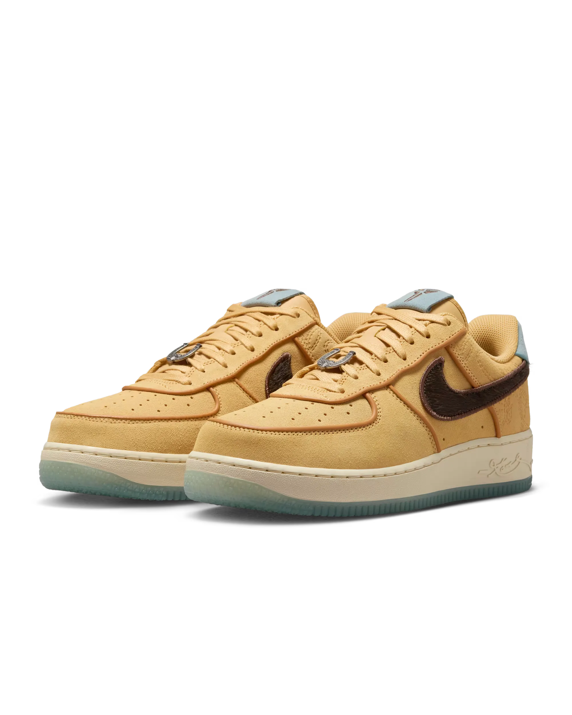 Kobe-Bryant-x-Nike-Air-Force-1-Low-Protro_Siempre-Hermanos_IM0582-700_img5