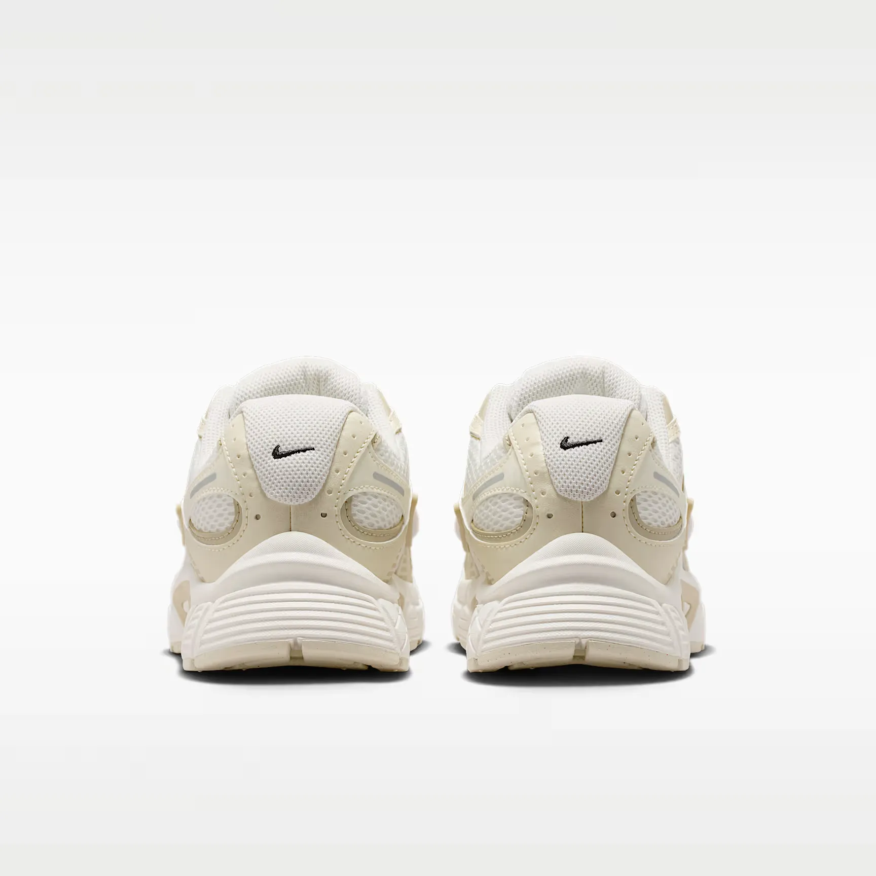 000000_Nike_Nike-V5-Rnr-Se-Wmns_IO0464-101_img5