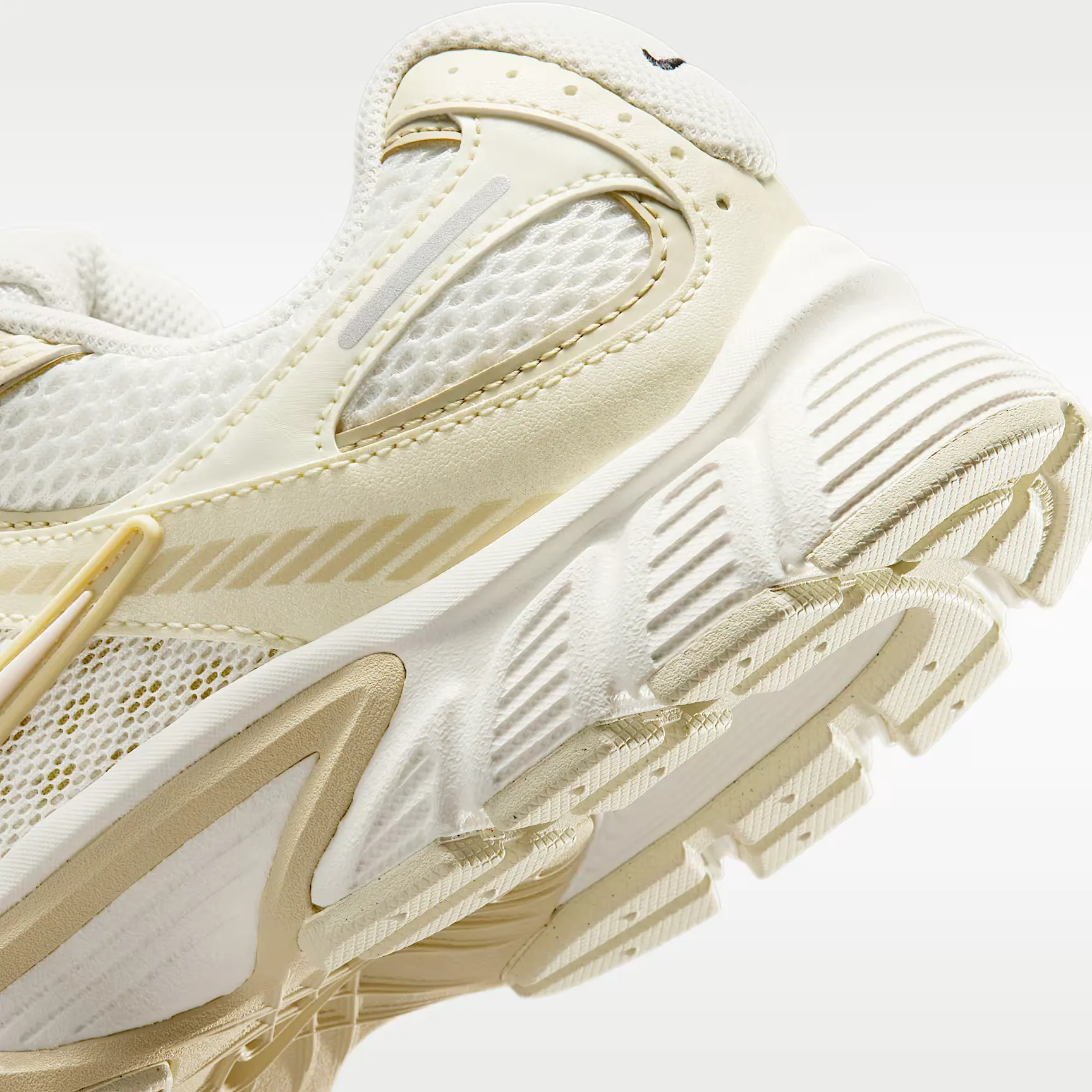 000000_Nike_Nike-V5-Rnr-Se-Wmns_IO0464-101_img7