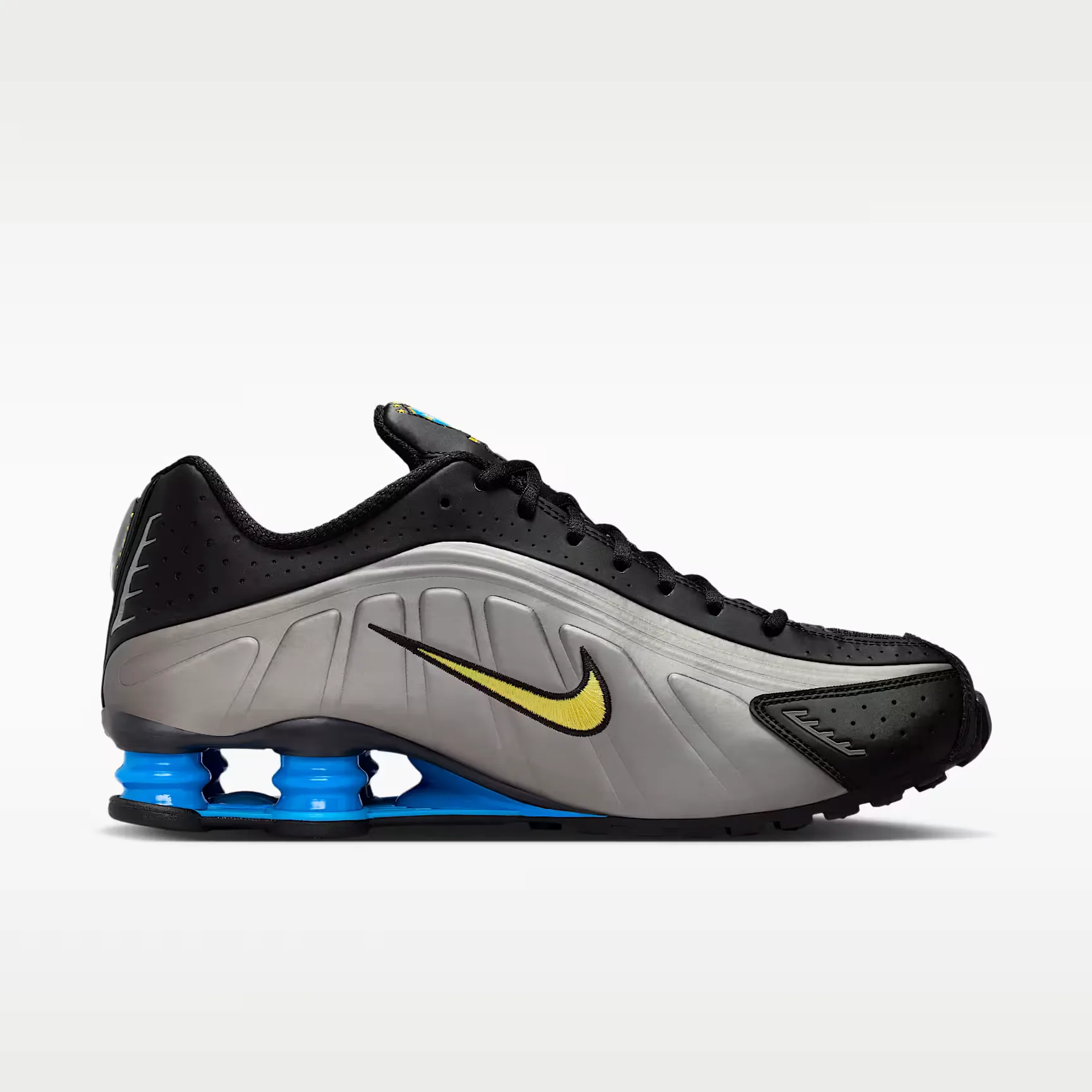000000_Nike_Brazil_IO8134-001_img2