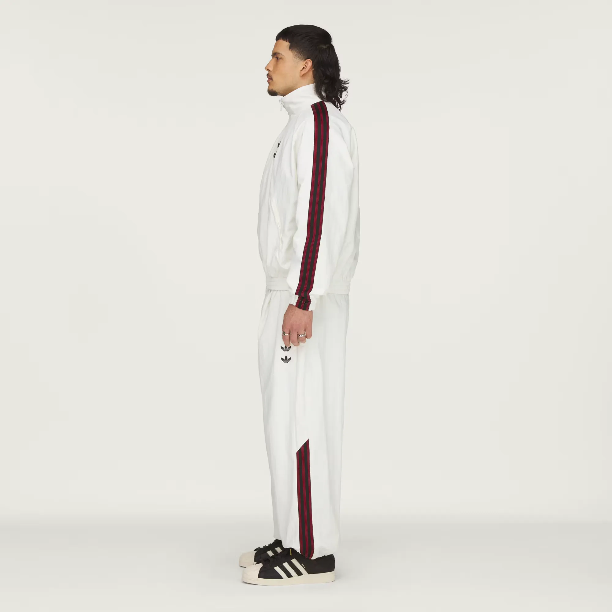 000000_adidas-Chavarria-Woven-Track-Pants_Off-White_KT2617_img1