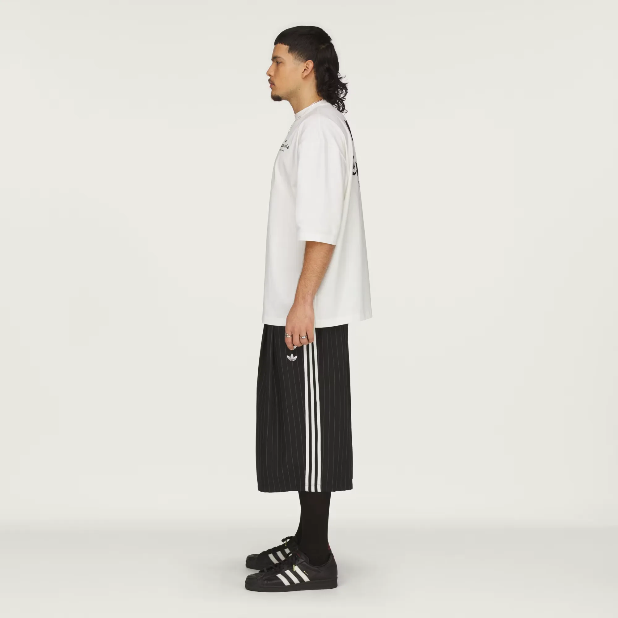 000000_Chavarria-x-adidas-T-Shirt-Logo-SS_Off-White_KR8687_img1