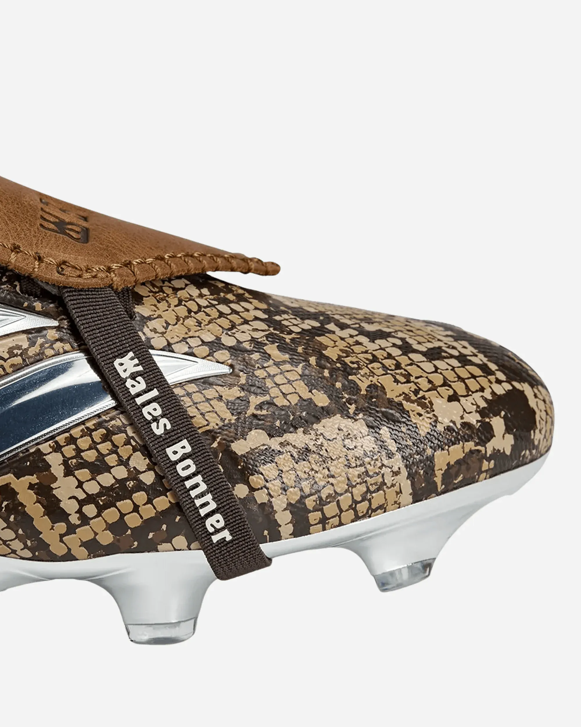 000000_adidas-x-Wales-Bonner-Predator-Elite-FT_Brown_JR4430_img4