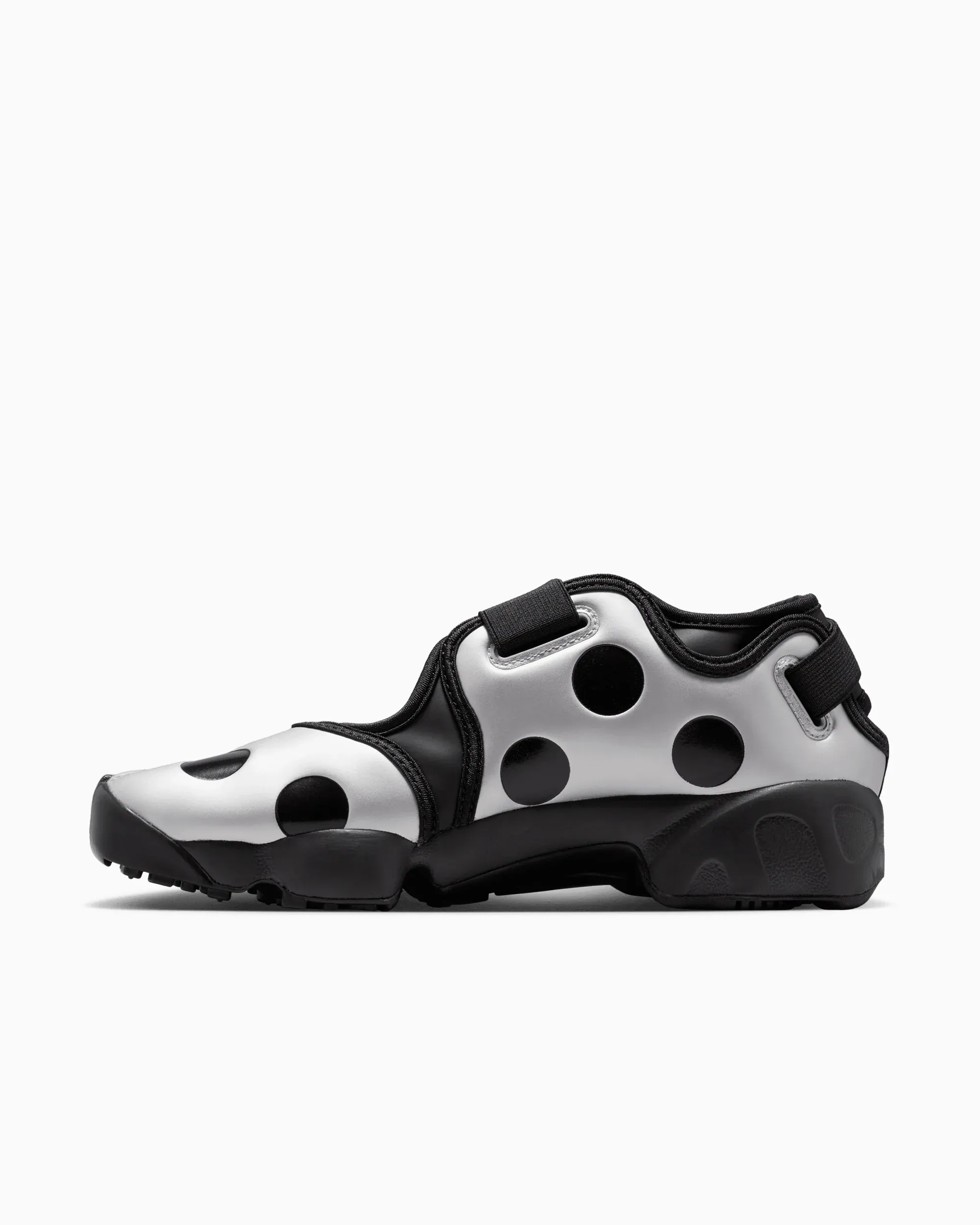 000000_Nike-Air-Rift-WMNS_Black-Metallic-Silver_IR1226-001_img1