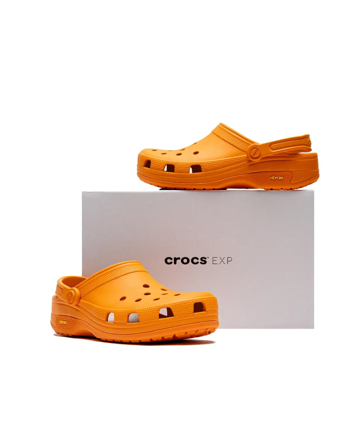 000000_Crocs-Classic-EXP_Koi-Fish_212793-85H_img4