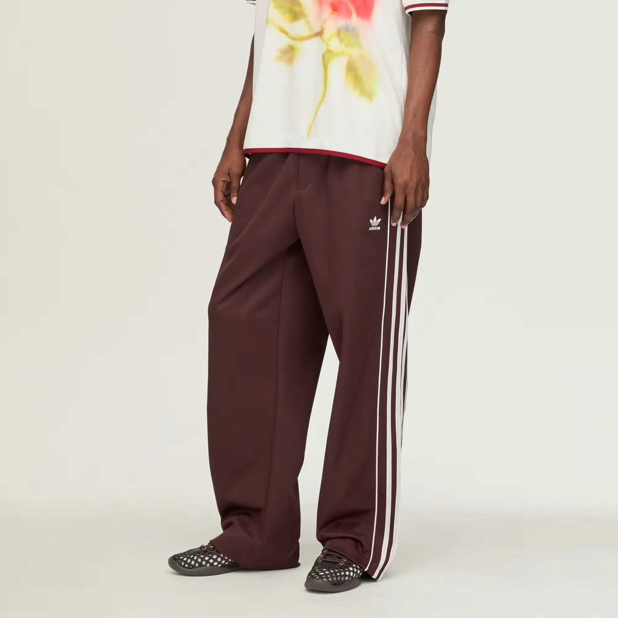 000000_adidas-x-Wales-Bonner-WB-Track-Pants_Shadow-Brown_KR1060_img3