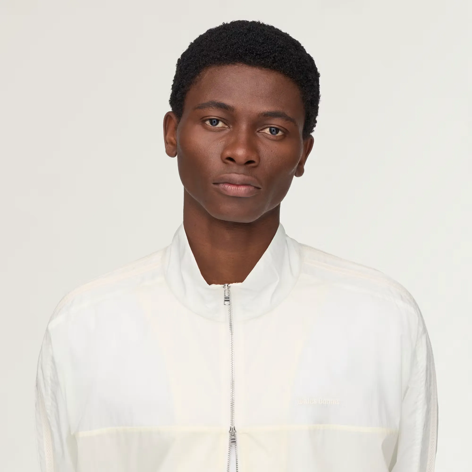 000000_adidas-Originals-WB-Track-Jacket_Chalk-White_KF9251_img7