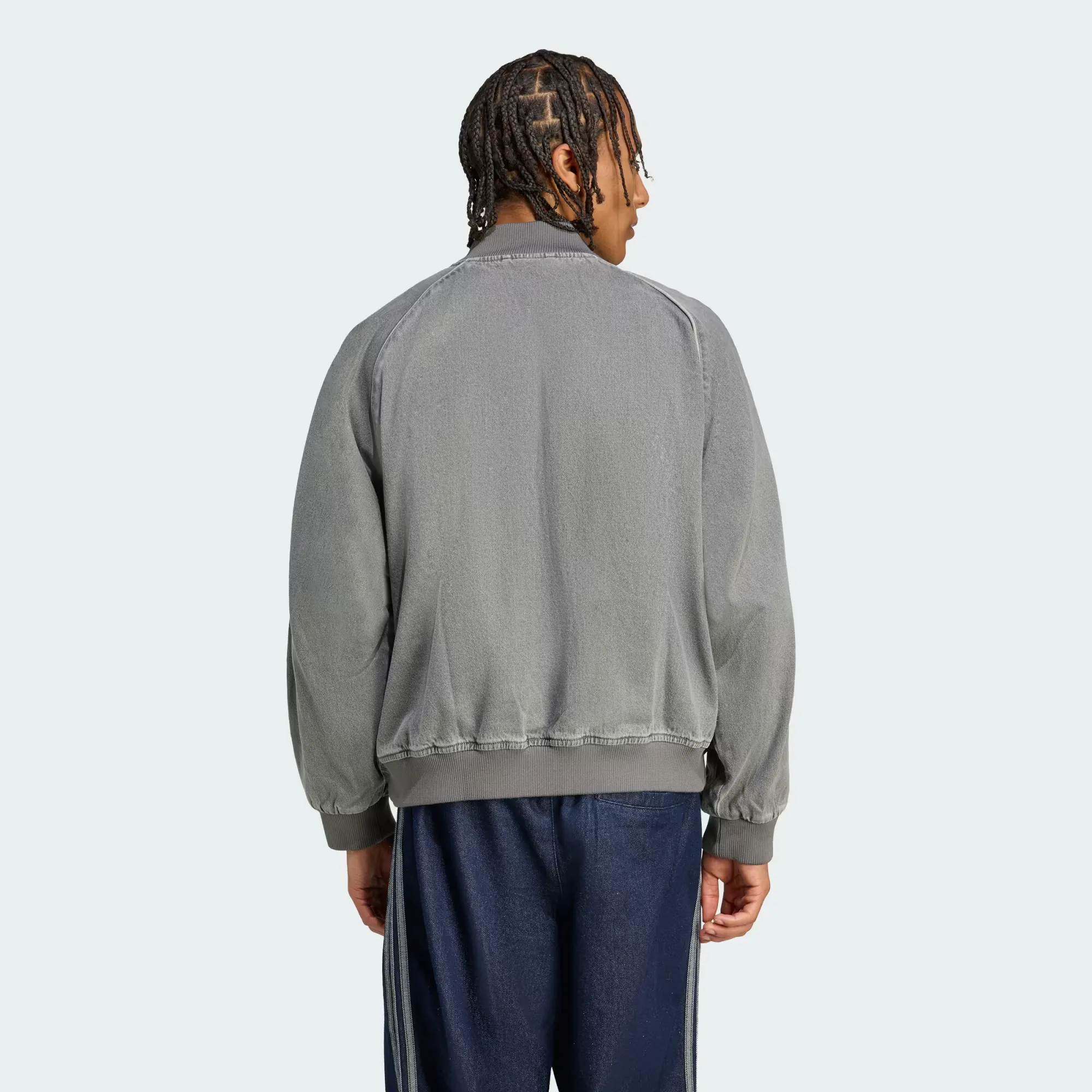 000000_adidas-Adicolor-SST-Loose-Denim-Track-Jacket_Grey_JW5915_img2