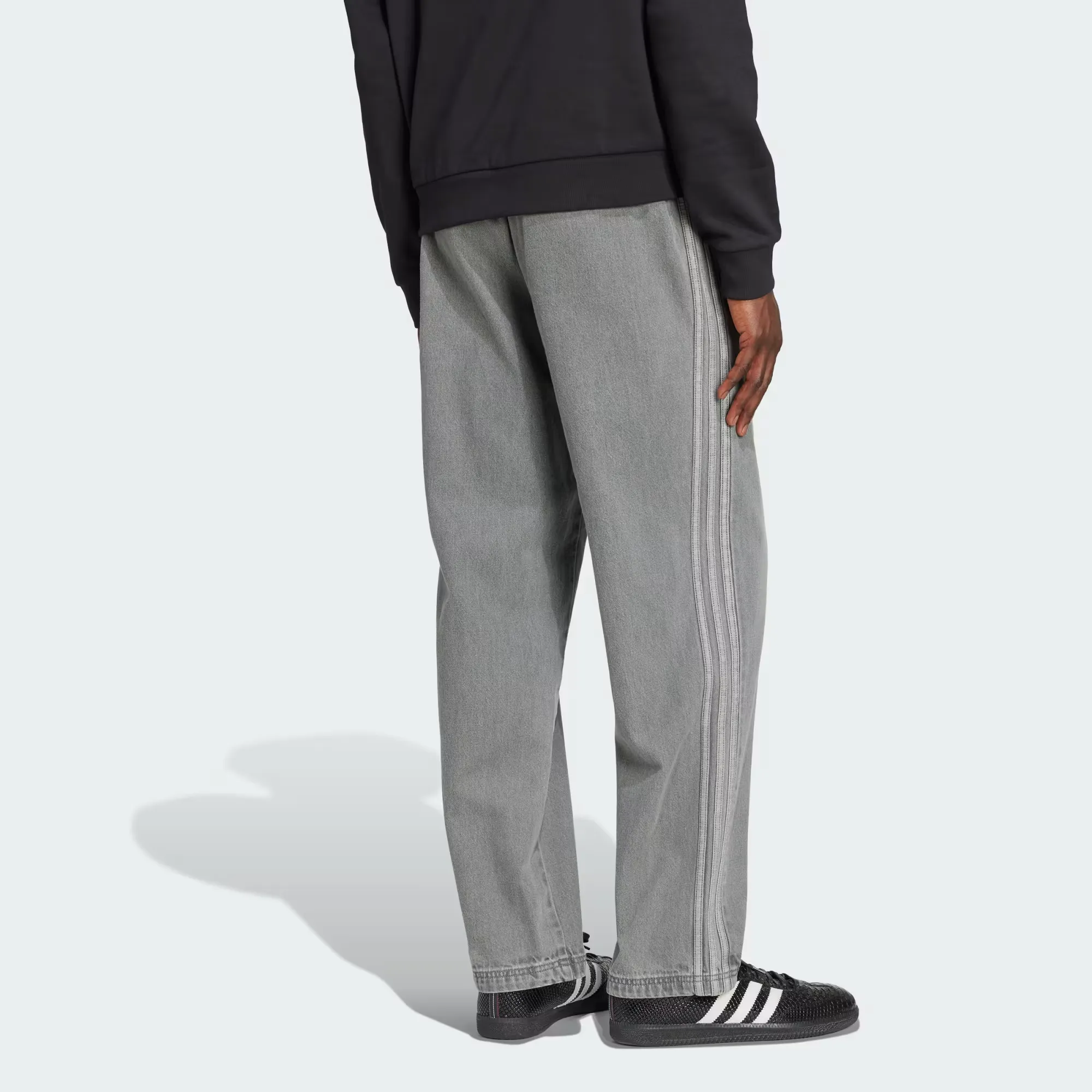 000000_adidas-Adicolor-Denim-Wide-Leg-Track-Pants_Grey_JW5920_img2