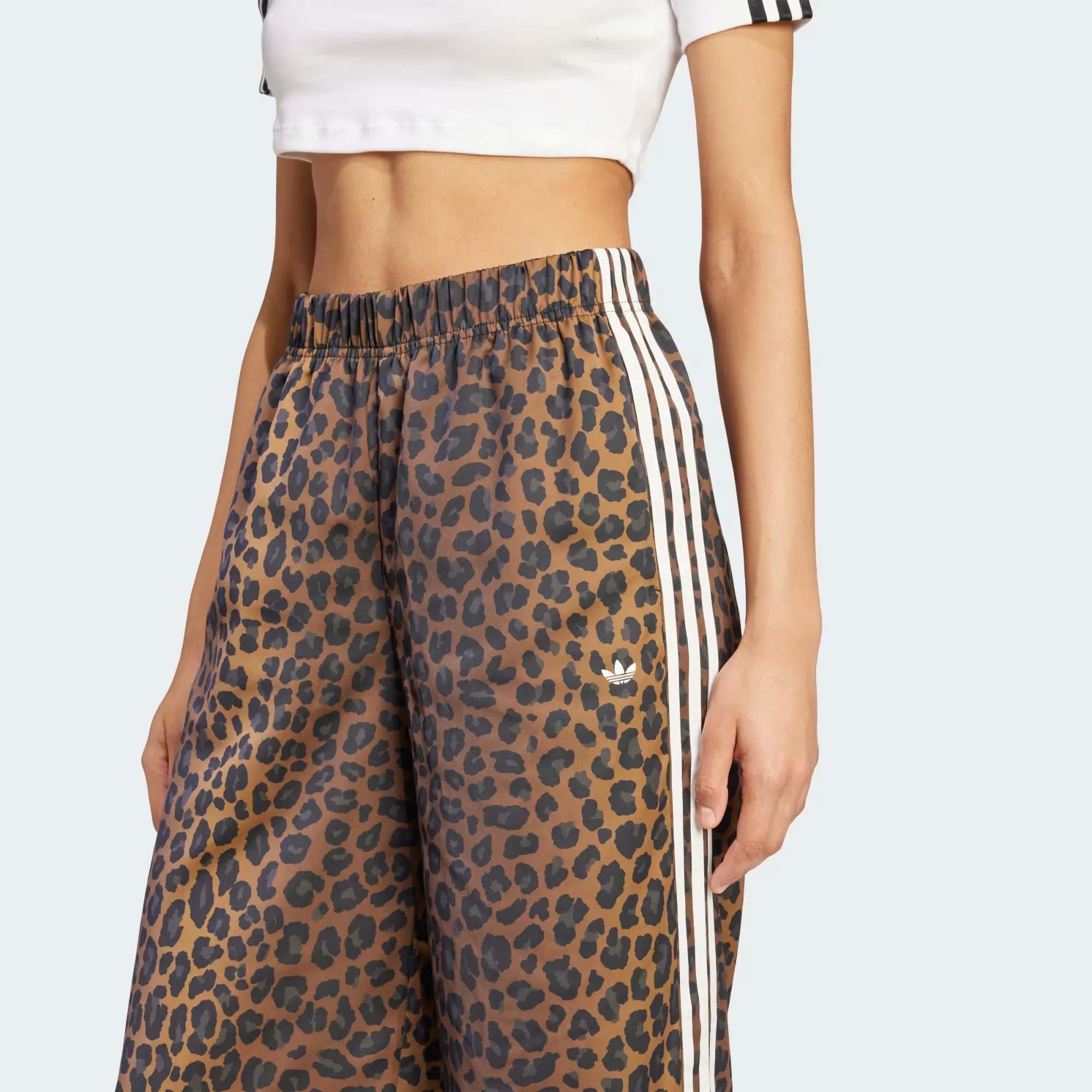 000000_adidas-Originals-Satin-Wide-Leg-Pants-WMNS_Multicolor-Bronze-Strata_KA2666_img4