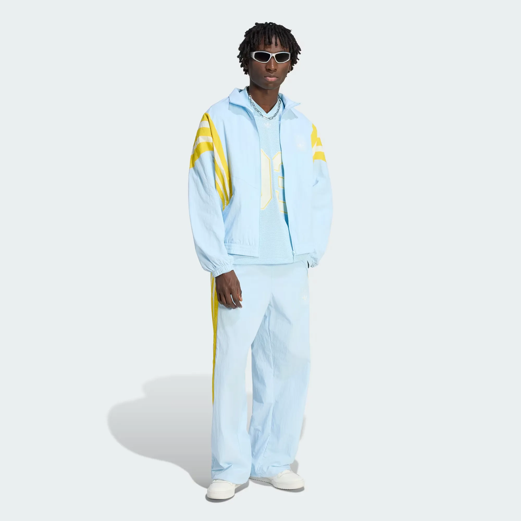 000000_adidas-Originals-Santiago-Track-Jacket_Ice-Blue_KU9198_img2