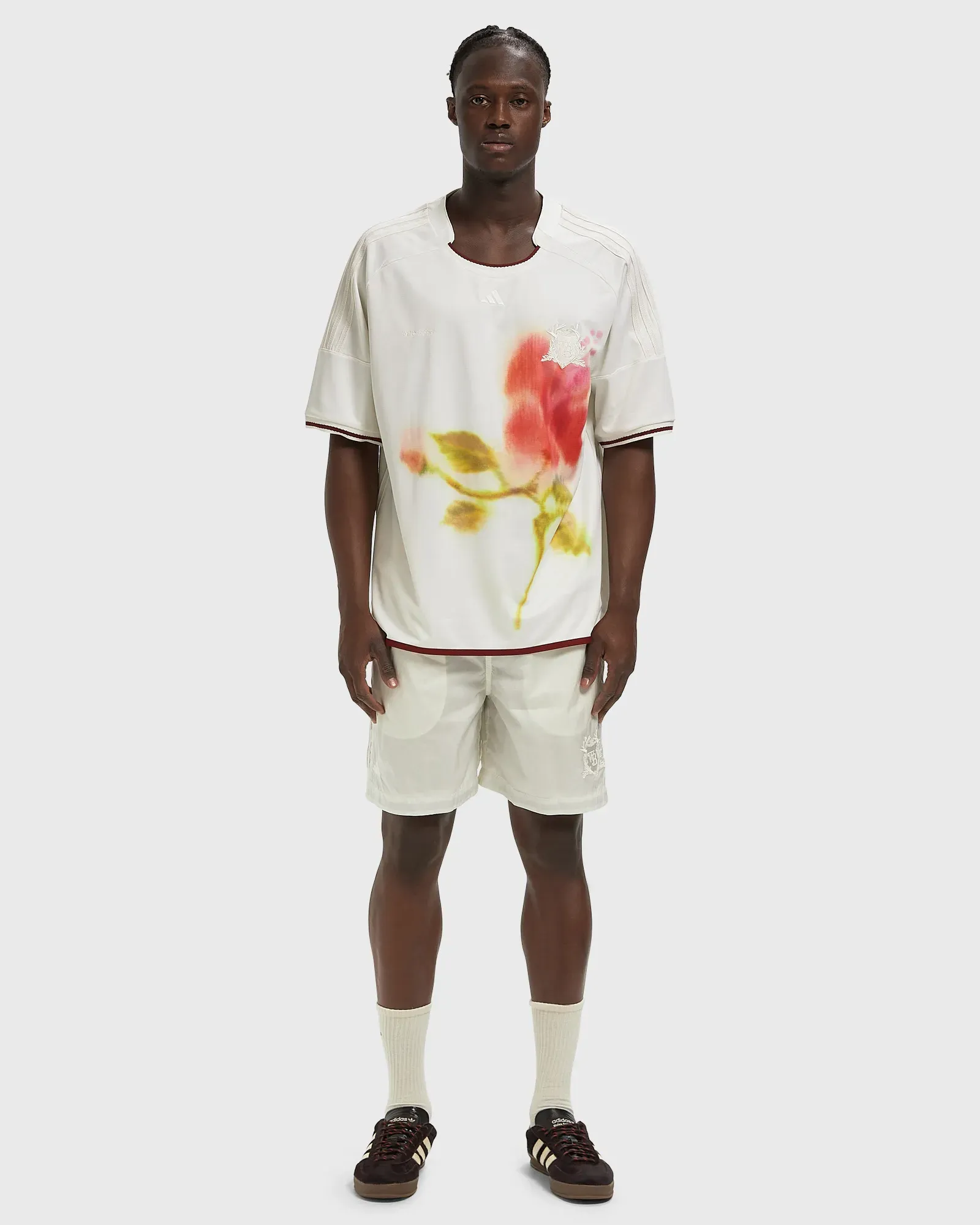 000000_adidas-x-Wales-Bonner-Football-Jersey_Chalk-White_KR8792_img2