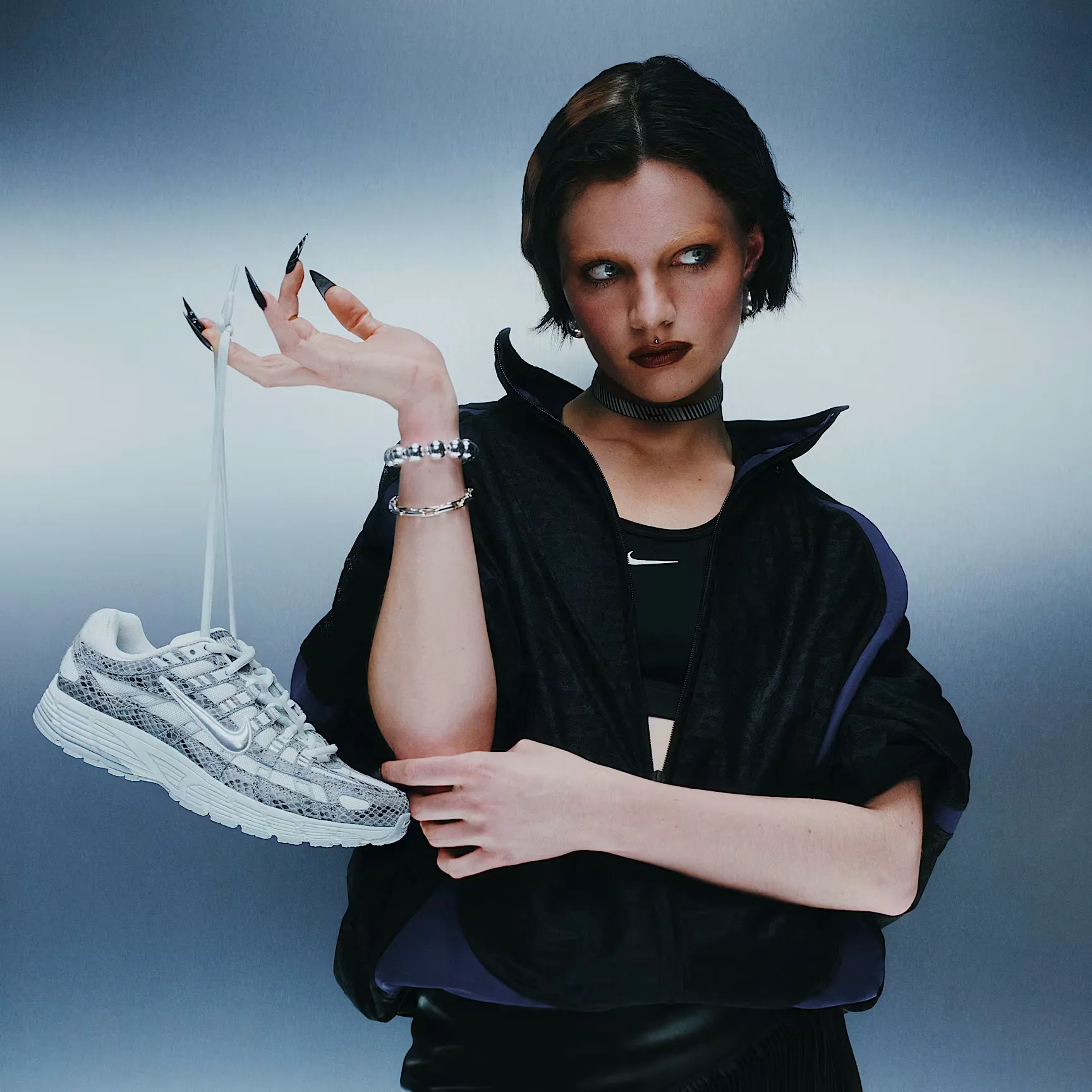 000000_Nike-P-6000-SE-WMNS_Off-White-Snakeskin_IH4451-101_img9