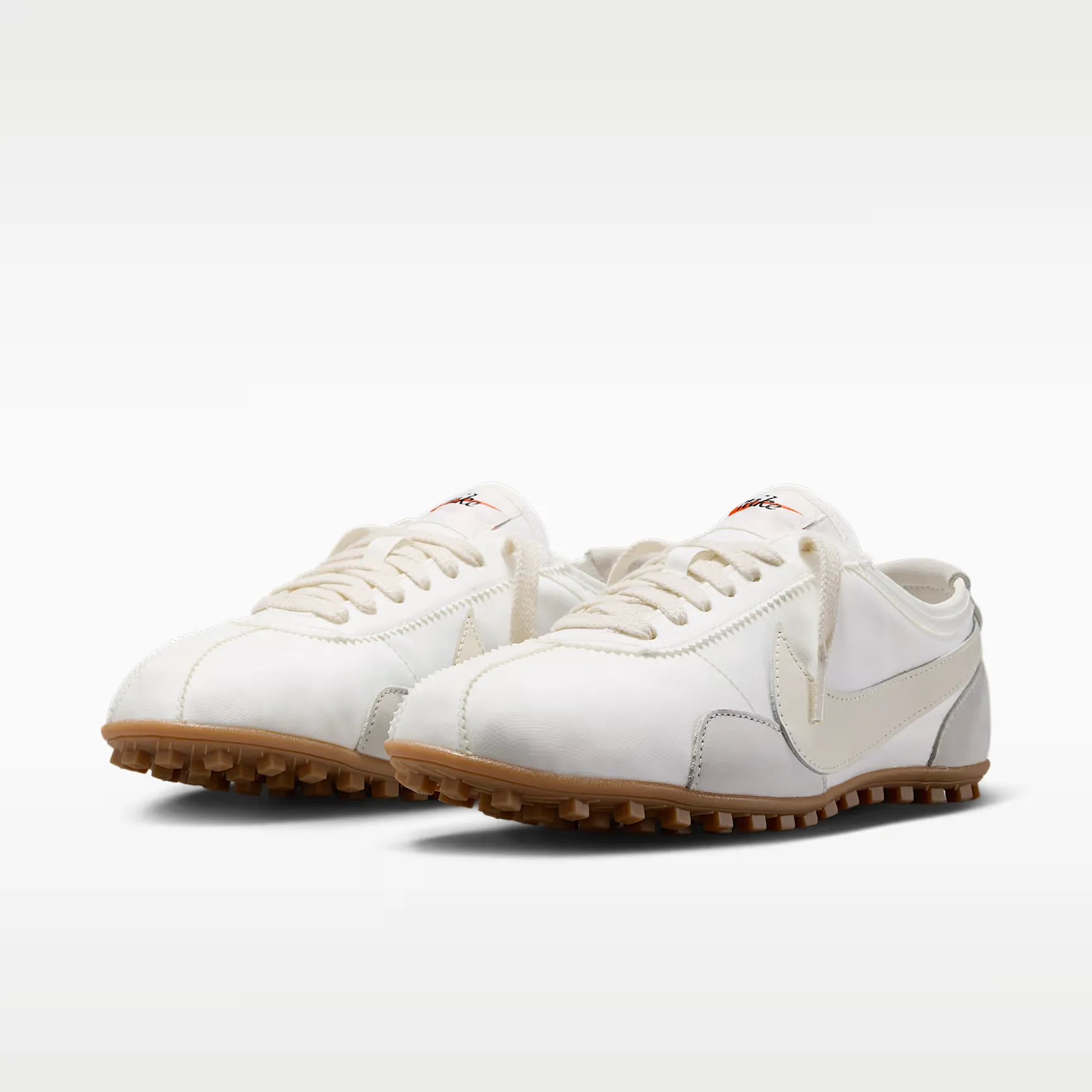 000000_Nike-Moon-Shoe-OG-WMNS_Summit-White_IW0955-100_img4