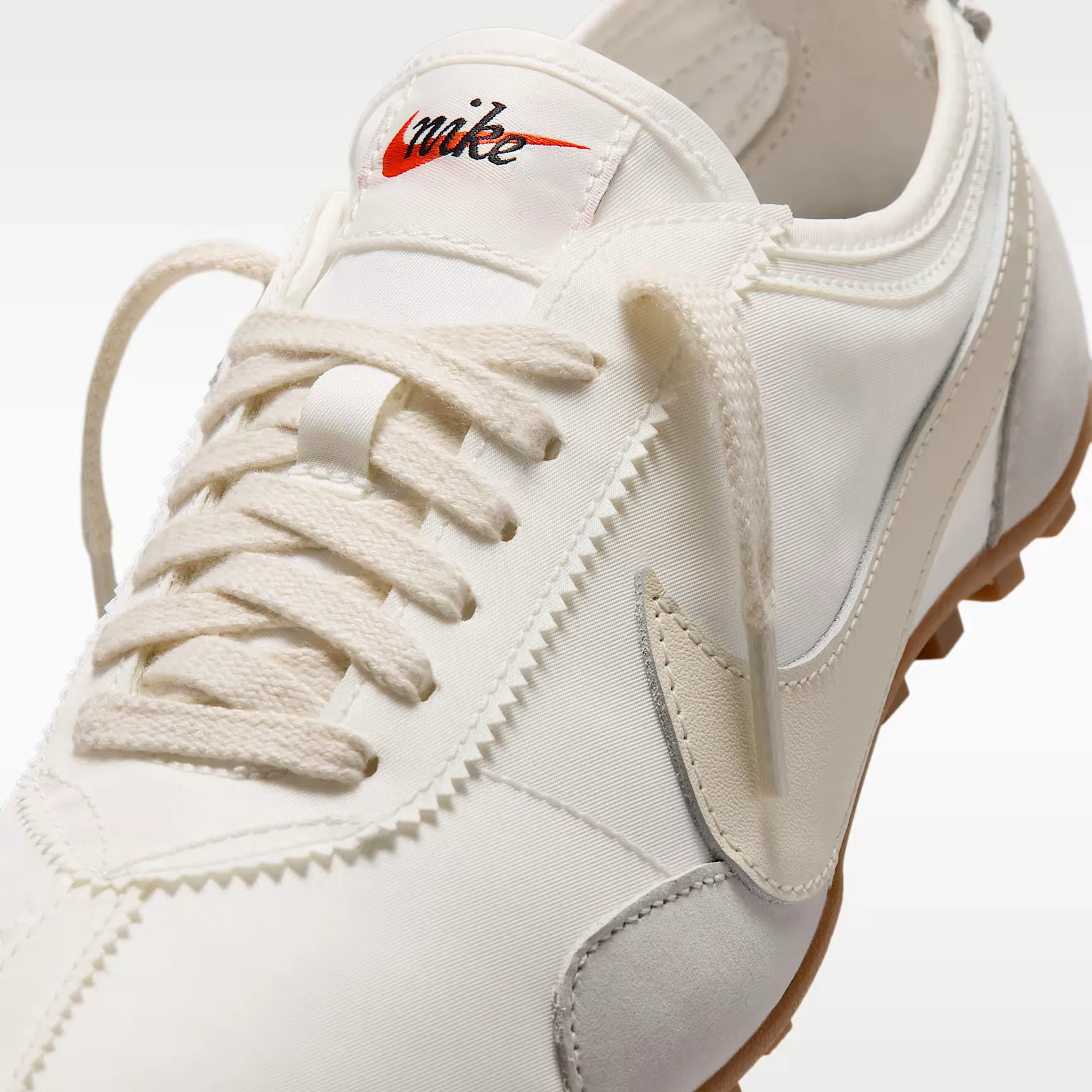 000000_Nike-Moon-Shoe-OG-WMNS_Summit-White_IW0955-100_img6