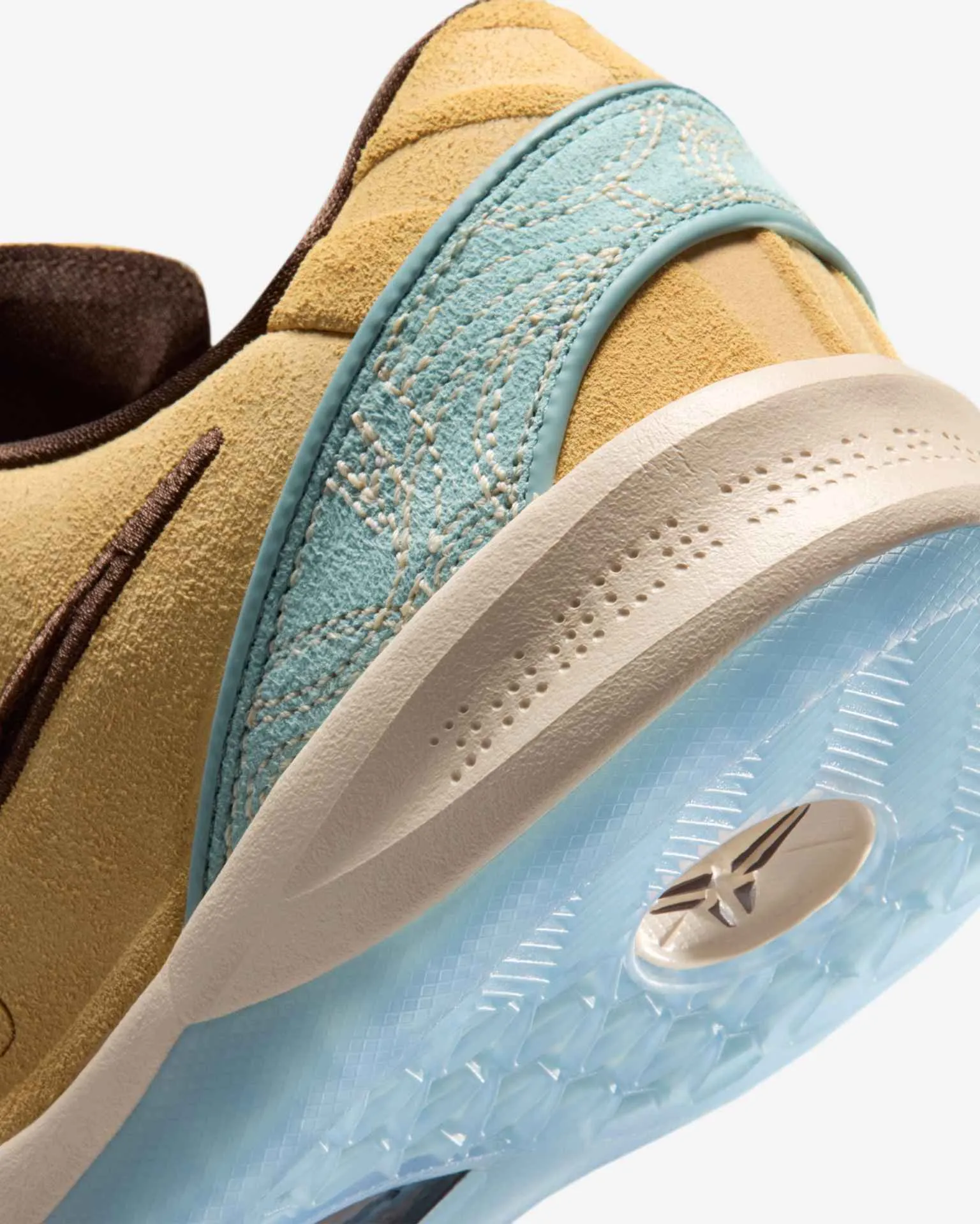 000000_Nike-Kobe-8-Protro_Siempre-Hermanos_IM1820-100_img7