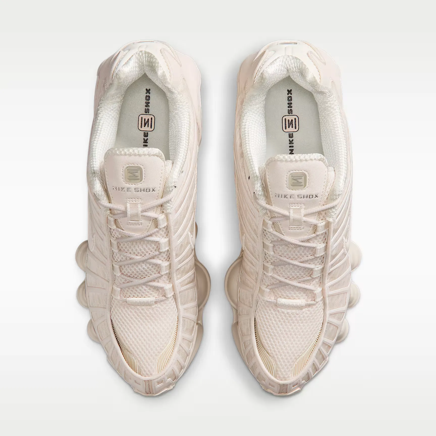 000000_Nike-Shox-TL-WMNS_Chalk_AR3566-107_img3