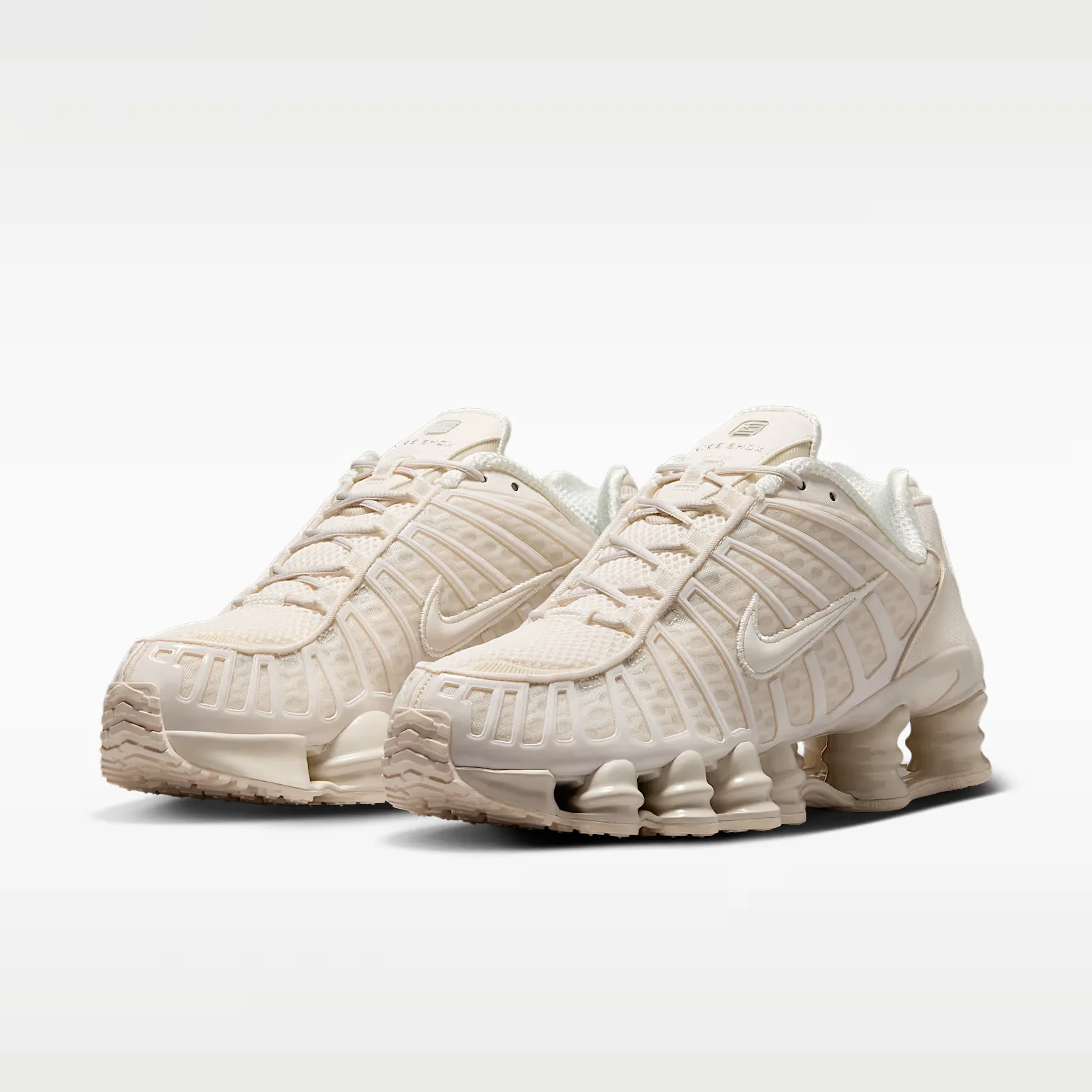 000000_Nike-Shox-TL-WMNS_Chalk_AR3566-107_img4