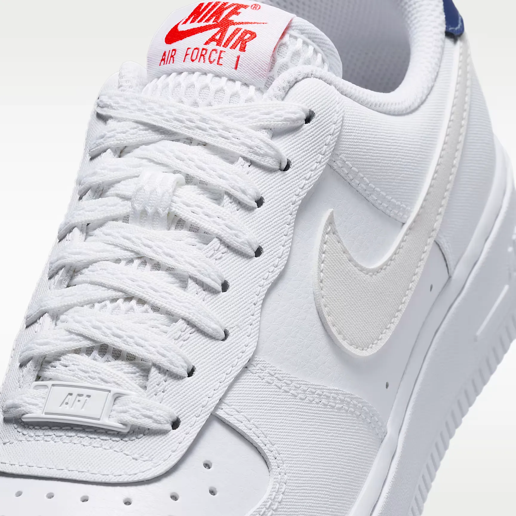000000_Nike-Air-Force-1-'07-WMNS_White-Blue-Void_IR1989-100_img6