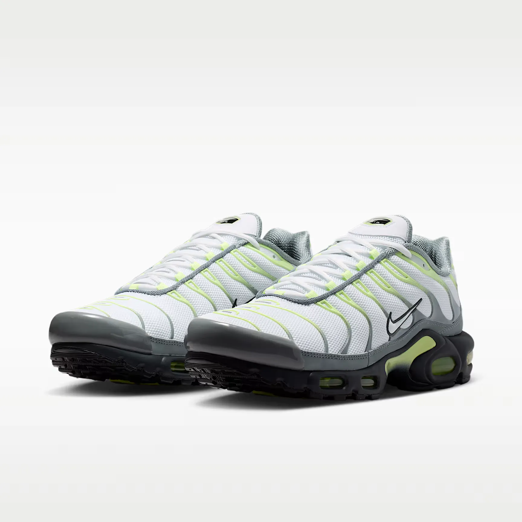 000000_Nike-Air-Max-Plus_Light-Liquid-Lime_IR1999-065_img4