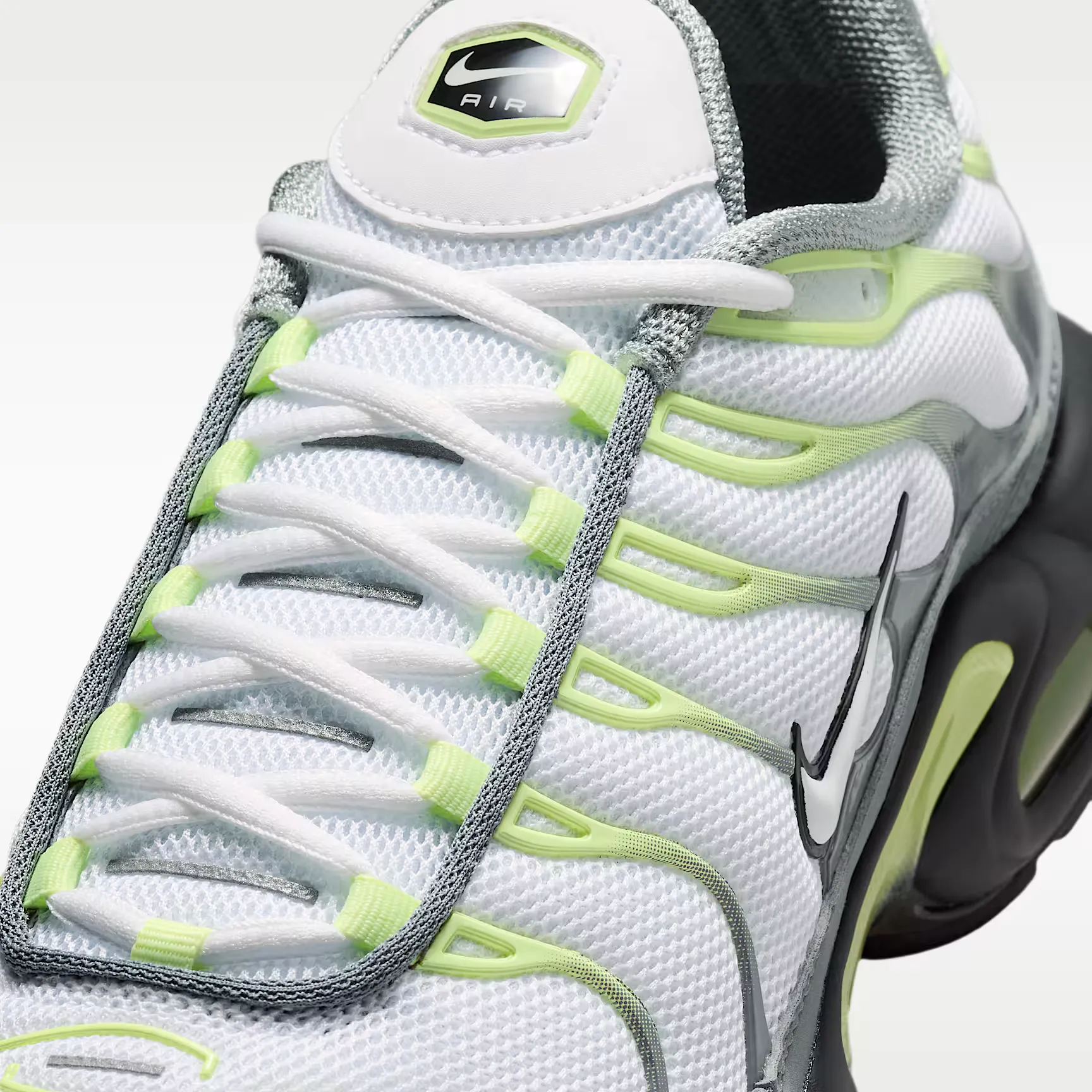 000000_Nike-Air-Max-Plus_Light-Liquid-Lime_IR1999-065_img6