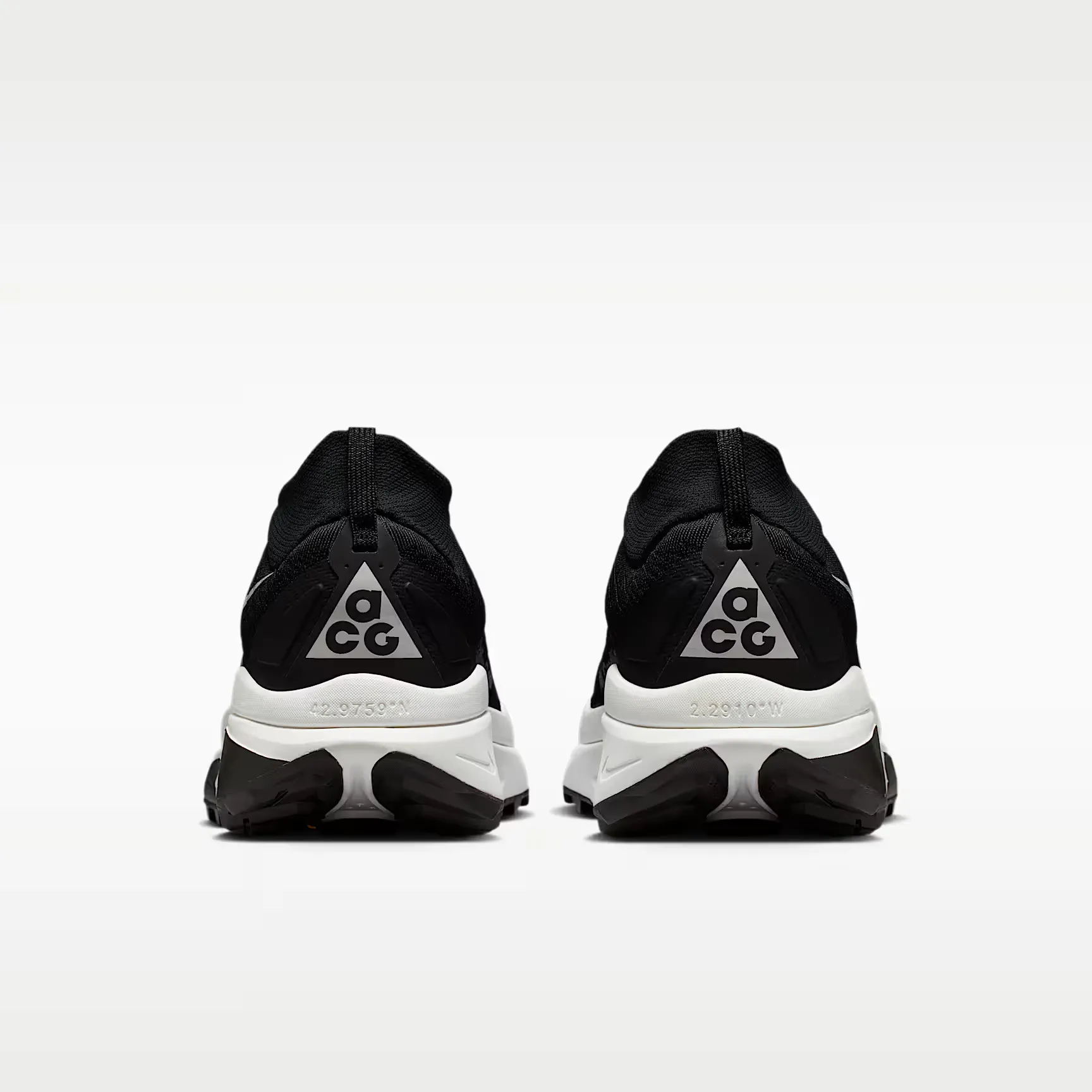 000000_Nike-ACG-Zegama_Black-Safety-Orange_HV8113-001_img5