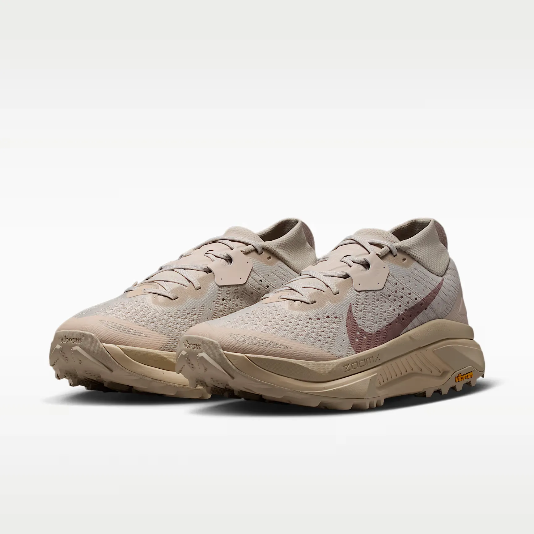 000000_Nike-ACG-Zegama_Cream-II-Safety-Orange_HV8113-200_img3