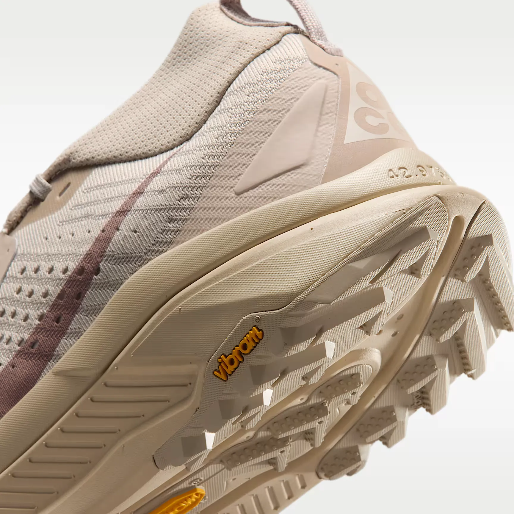 000000_Nike-ACG-Zegama_Cream-II-Safety-Orange_HV8113-200_img6