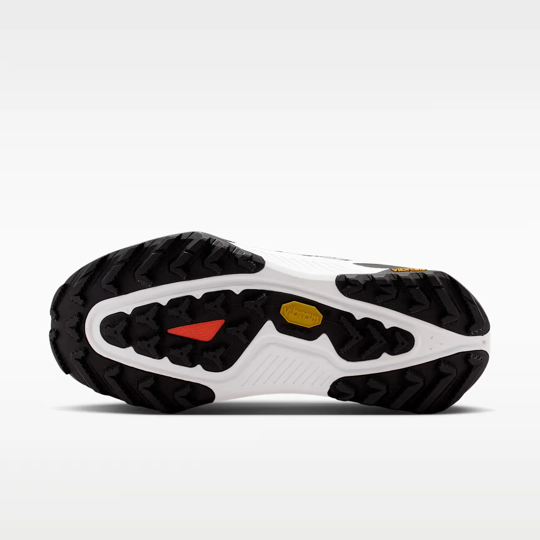 000000_Nike-ACG-Zegama-WMNS_Black-Safety-Orange_HV8115-001_img1