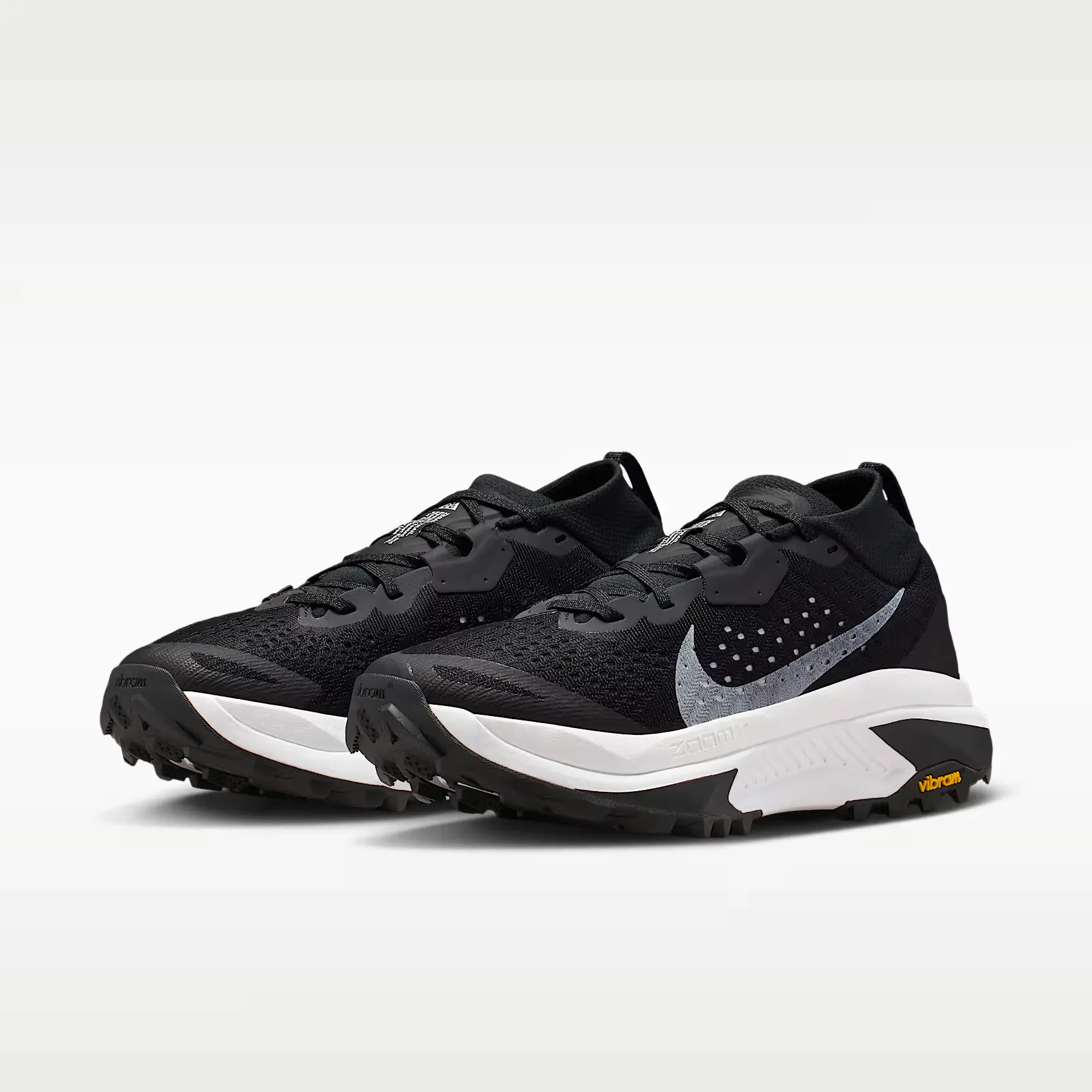 000000_Nike-ACG-Zegama-WMNS_Black-Safety-Orange_HV8115-001_img4