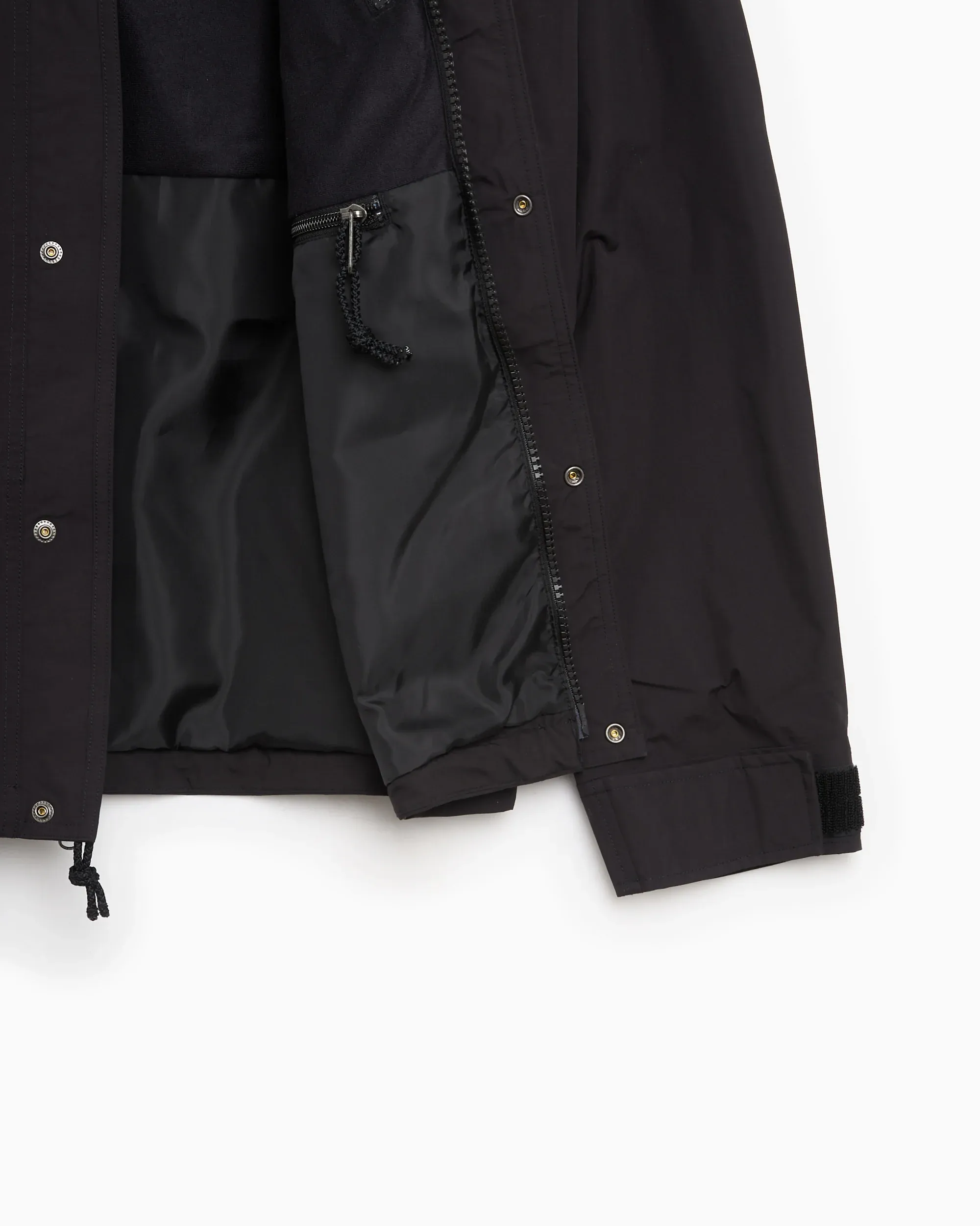 000000_The-North-Face-x-Sky-High-Farm-Graphic-Relaxed-Rain-Jacket_Black_NF0A8HHKJK31_img2