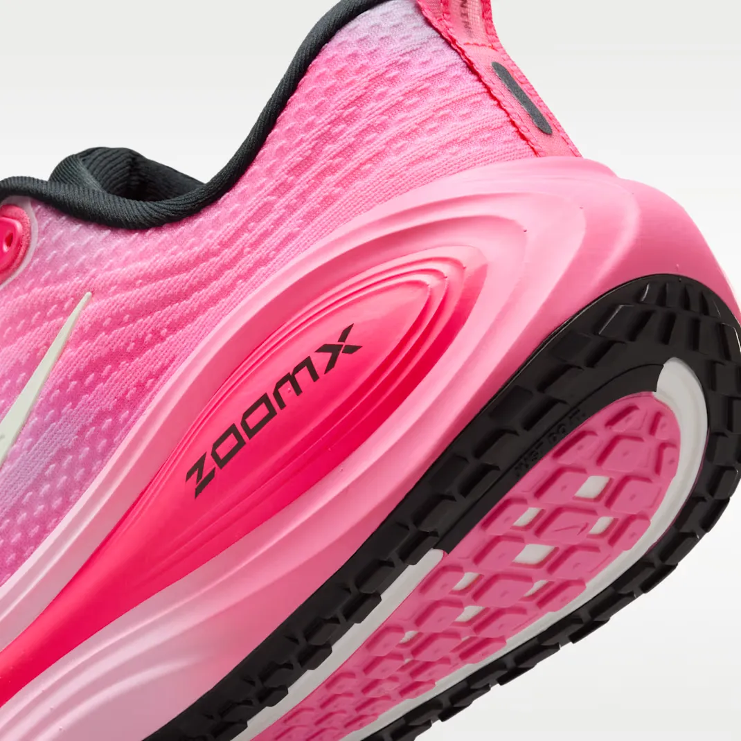 Nike-Vomero-Plus-WMNS_Pearl-Pink_IR8317-664_img7