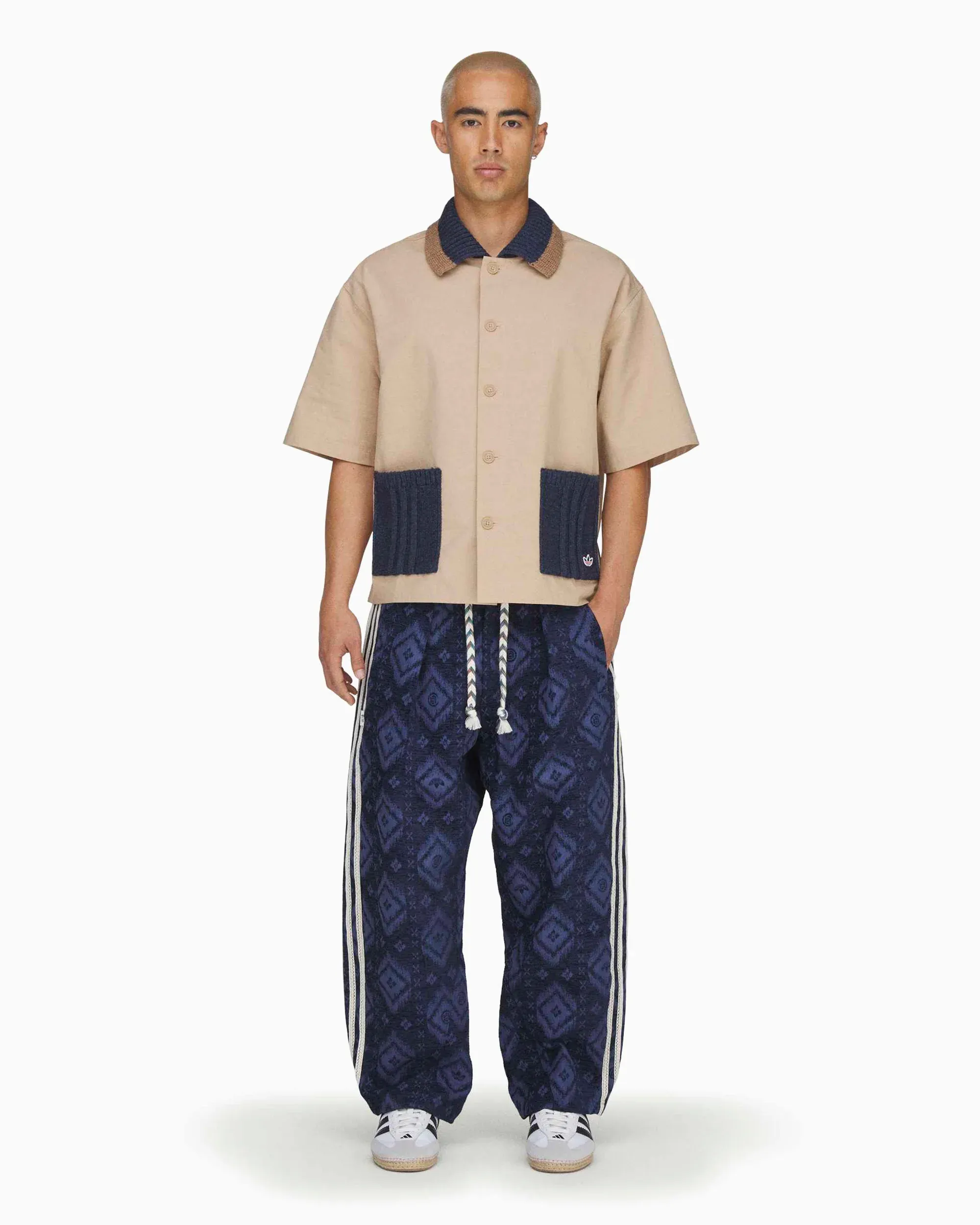 000000_adidas-Originals-x-CLOT-Ikat-Relaxed-Sweatpants_Navy-Blue_KE7067_img2