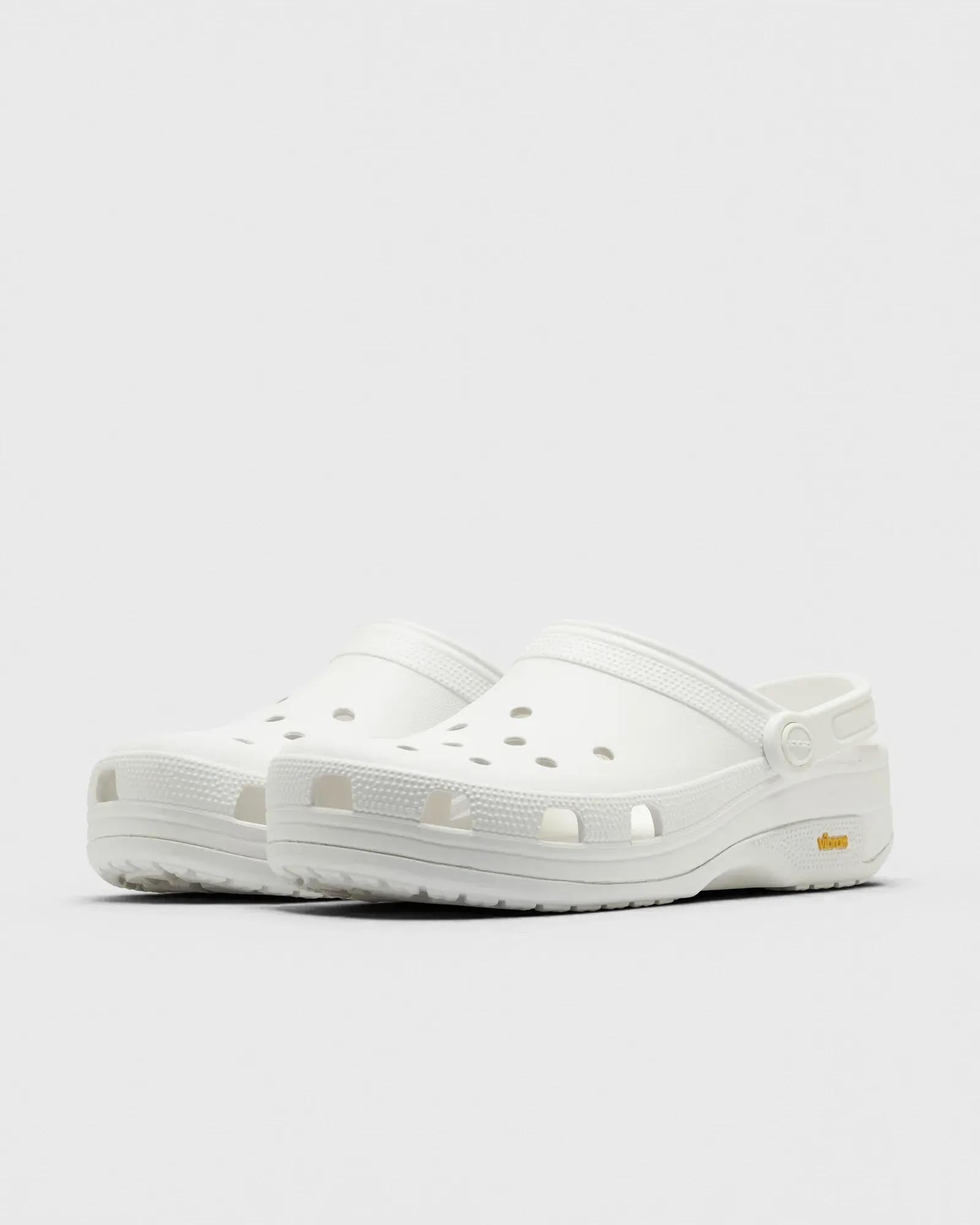000000_Crocs-Classic-EXP_White_212793-100_img1