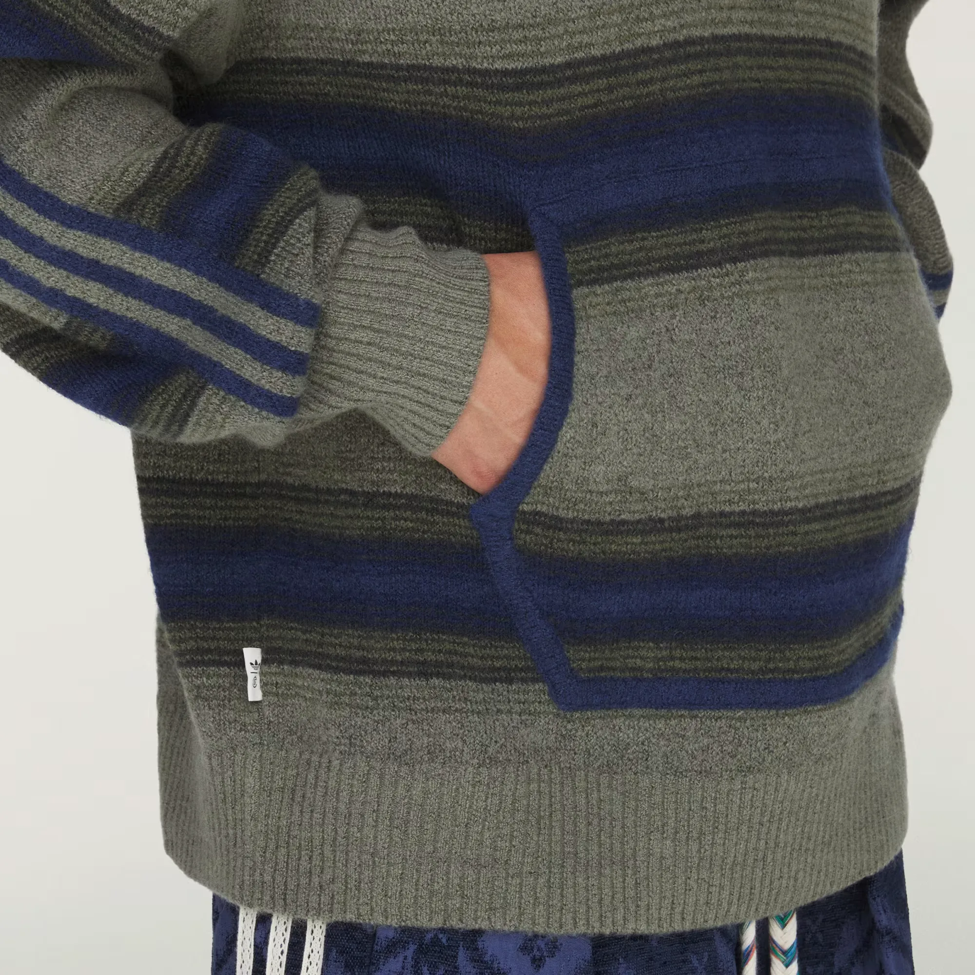 000000_CLOT-x-adidas-Baja-Hoodie_Trace-Khaki-Tech-Indigo_KE7064_img3