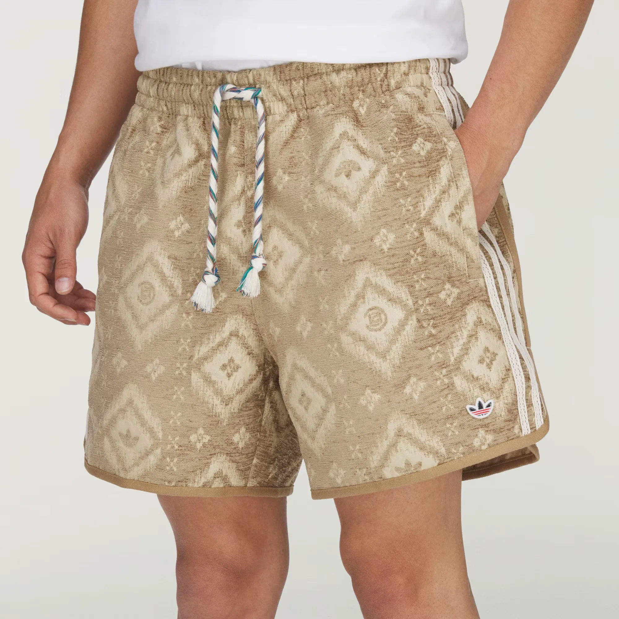 000000_adidas-CLOT-Heritage-by-Edison-Chen-Short-Imprime_Warm-Sandstone_KE7068_img2