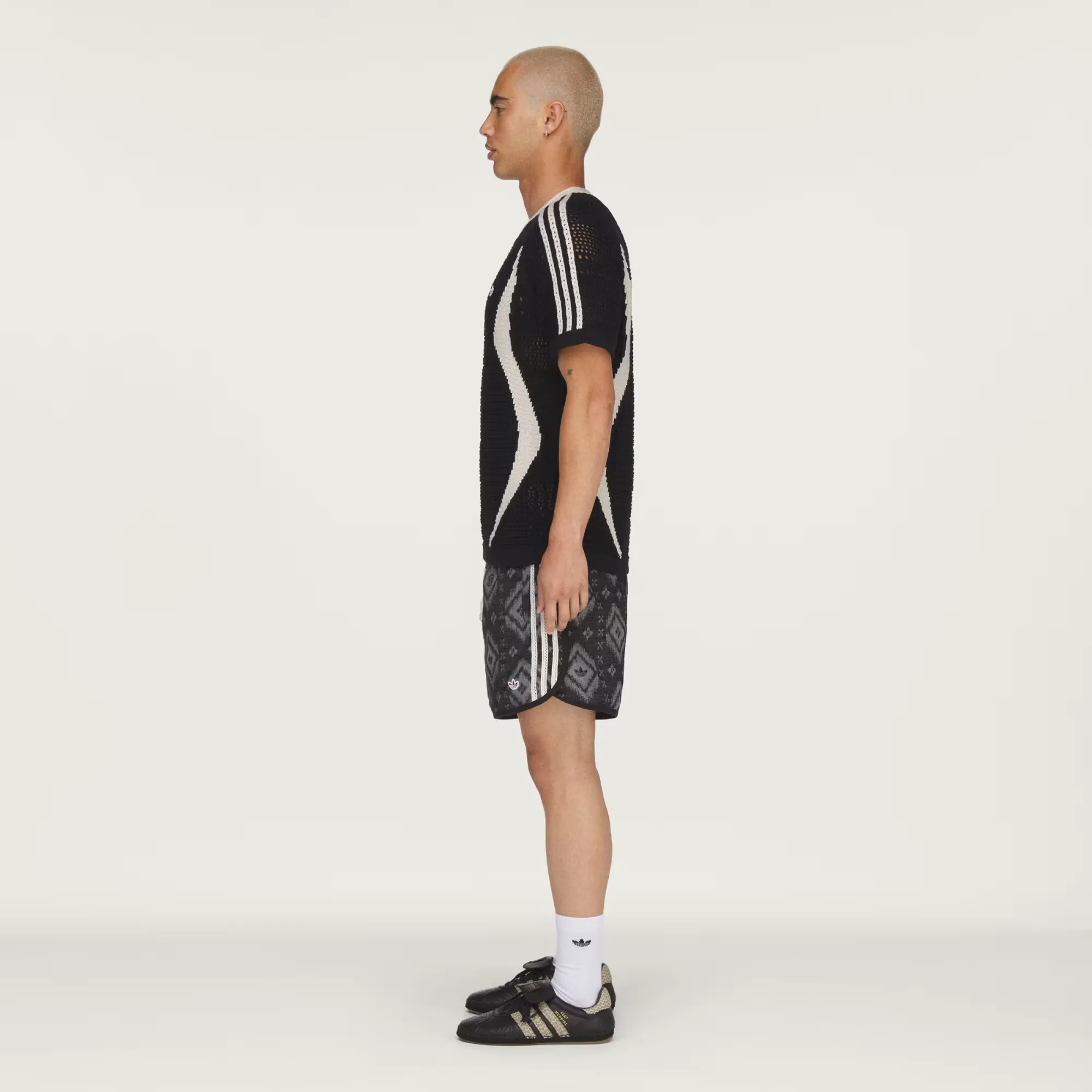 000000_CLOT-x-adidas-Knit-Jersey_Black-Wonder-White_KE7074_img2
