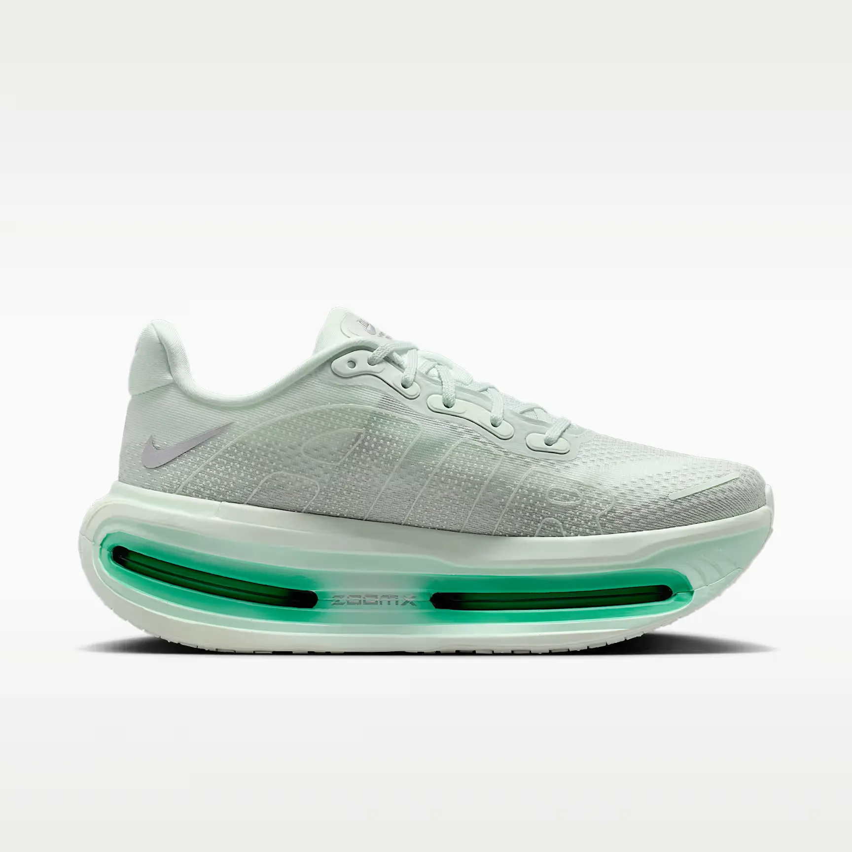 000000_Nike-Vomero-Premium-WMNS_Barely-Green_HM5973-300_img2