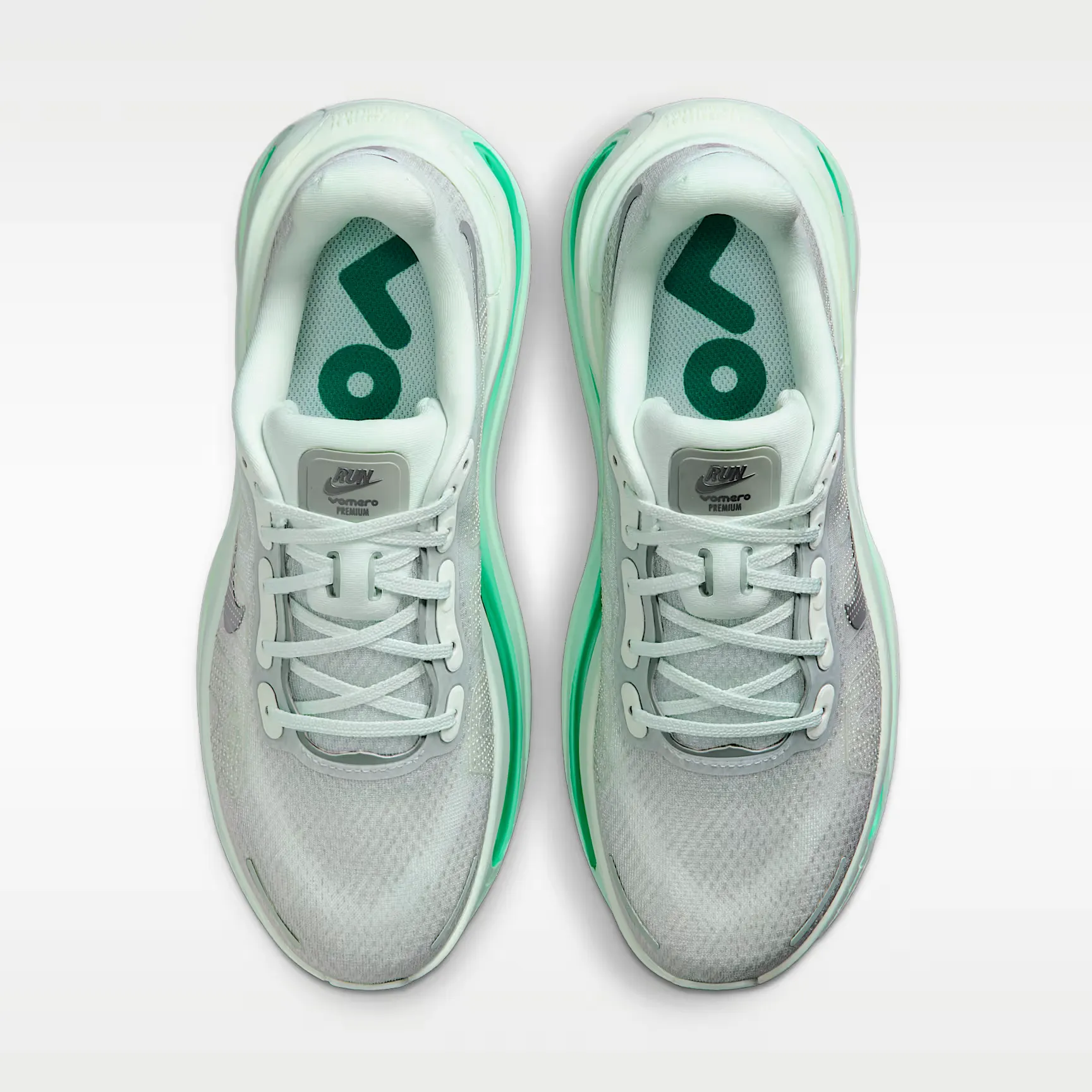 000000_Nike-Vomero-Premium-WMNS_Barely-Green_HM5973-300_img3
