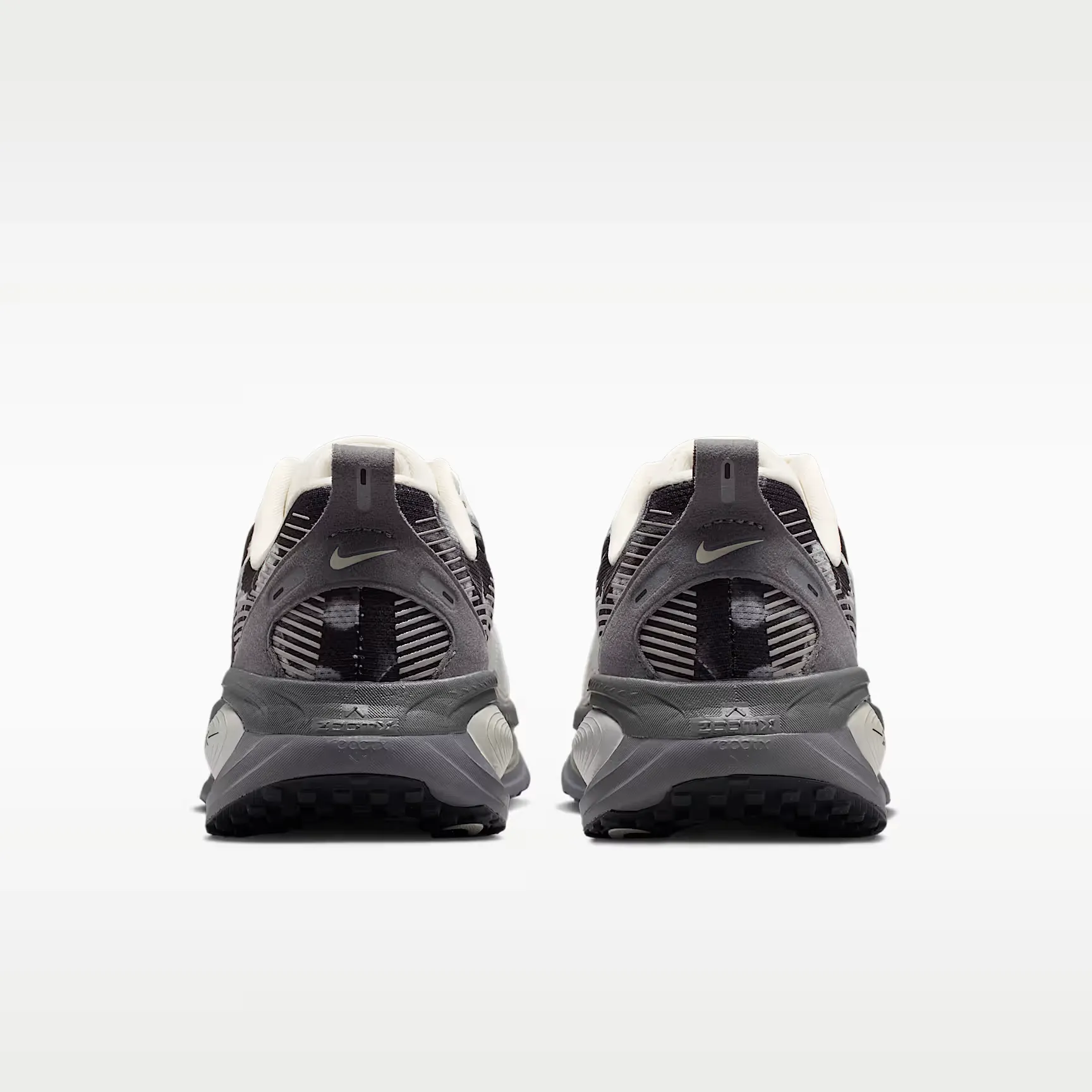 000000_Nike-Vomero-18-SE-WMNS_Phantom-Anthracite_IF4463-002_img5