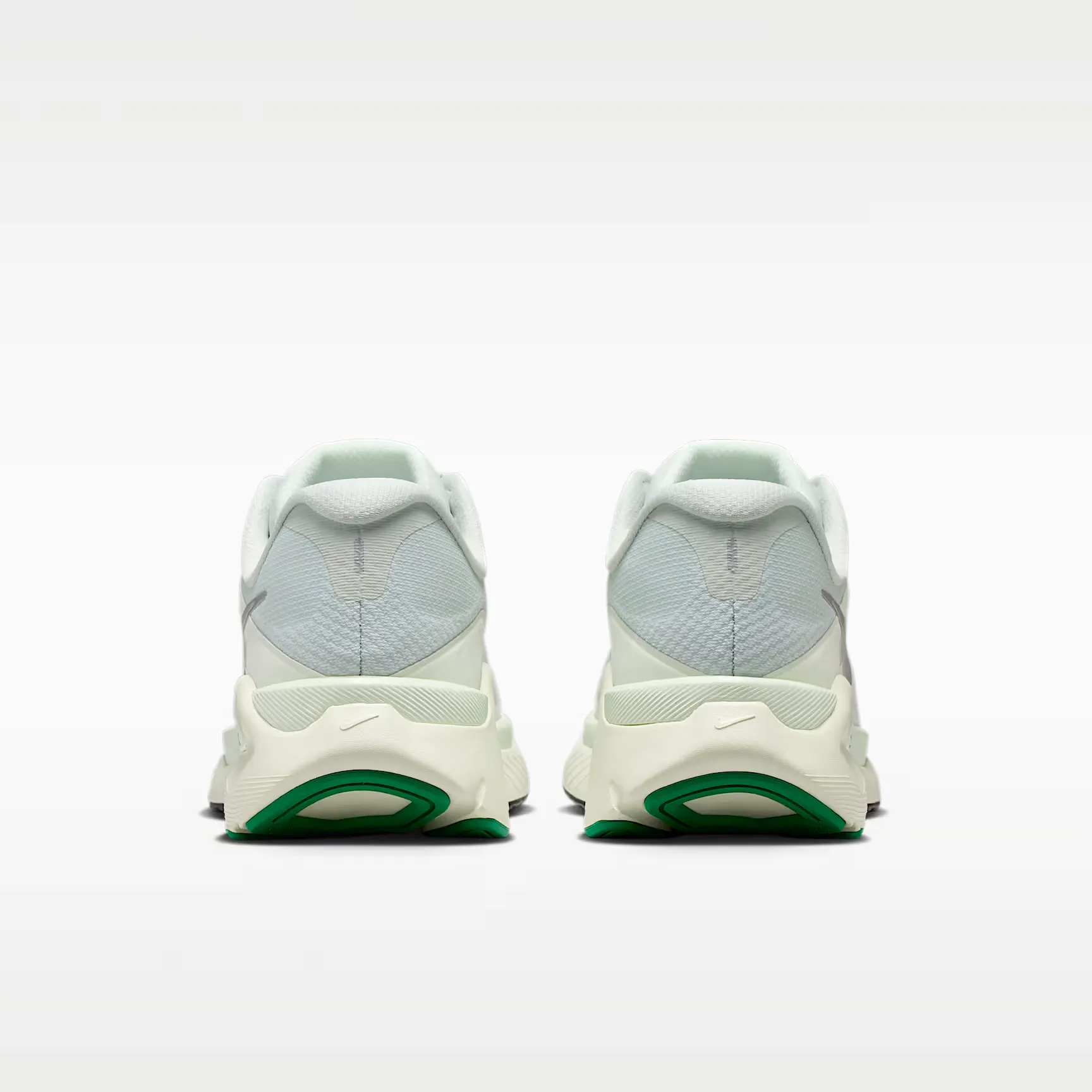 000000_Nike-Structure-Plus-WMNS_Light-Silver-Metallic-Silver_HQ3049-004_img5