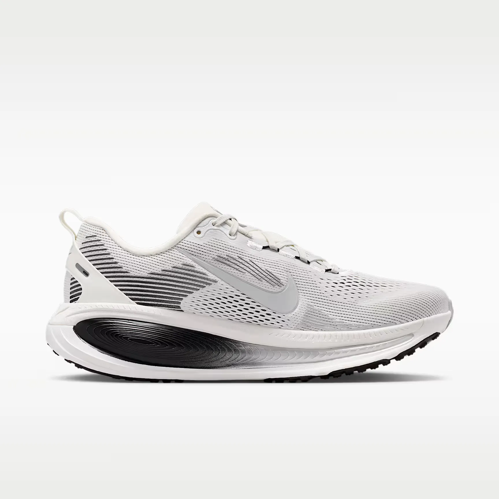 000000_Nike-Vomero-18_Summit-White-Black_II7189-100_img2